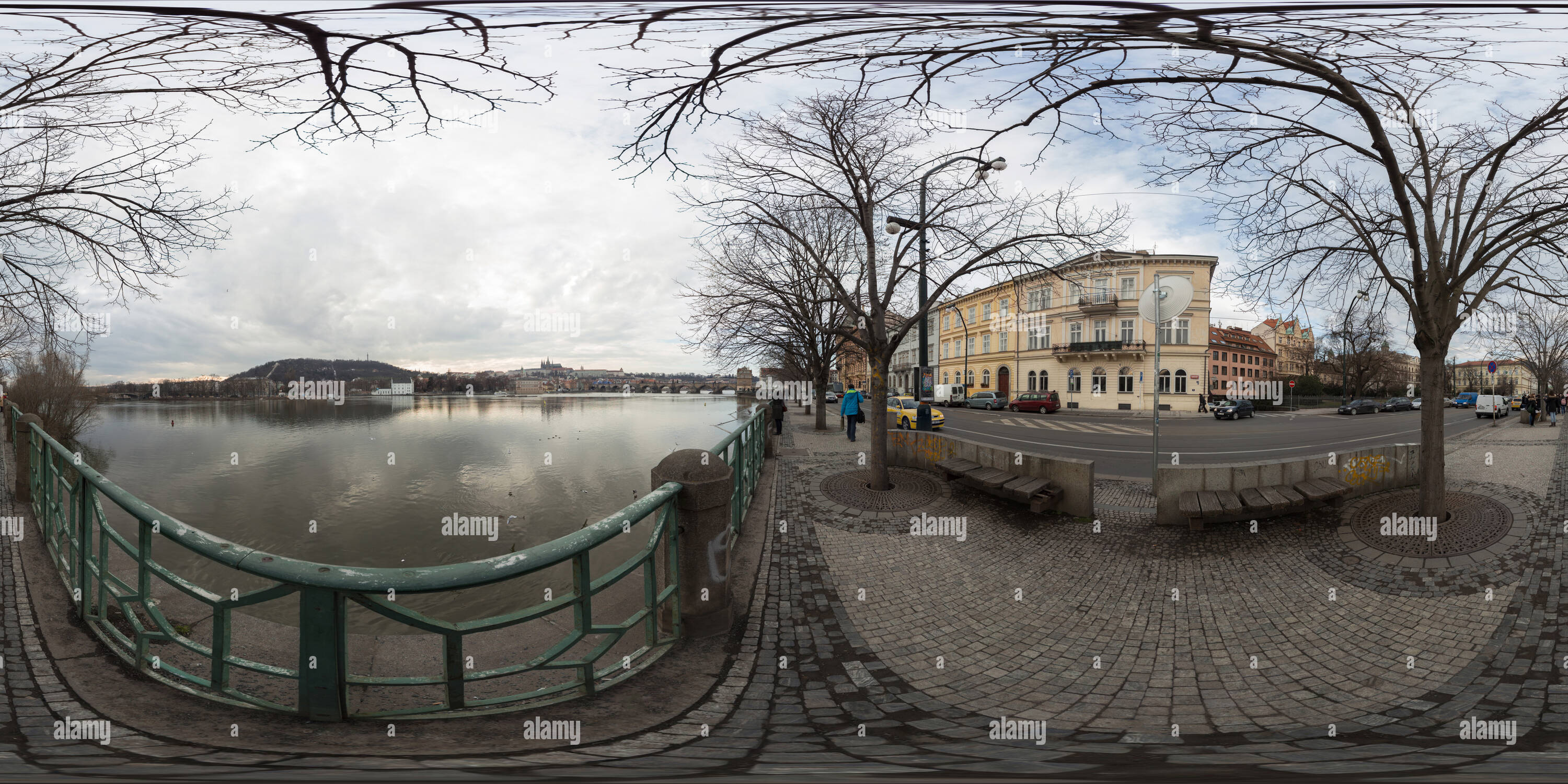 360 Grad Panorama Ansicht von Smetanovo nábřeží Praha