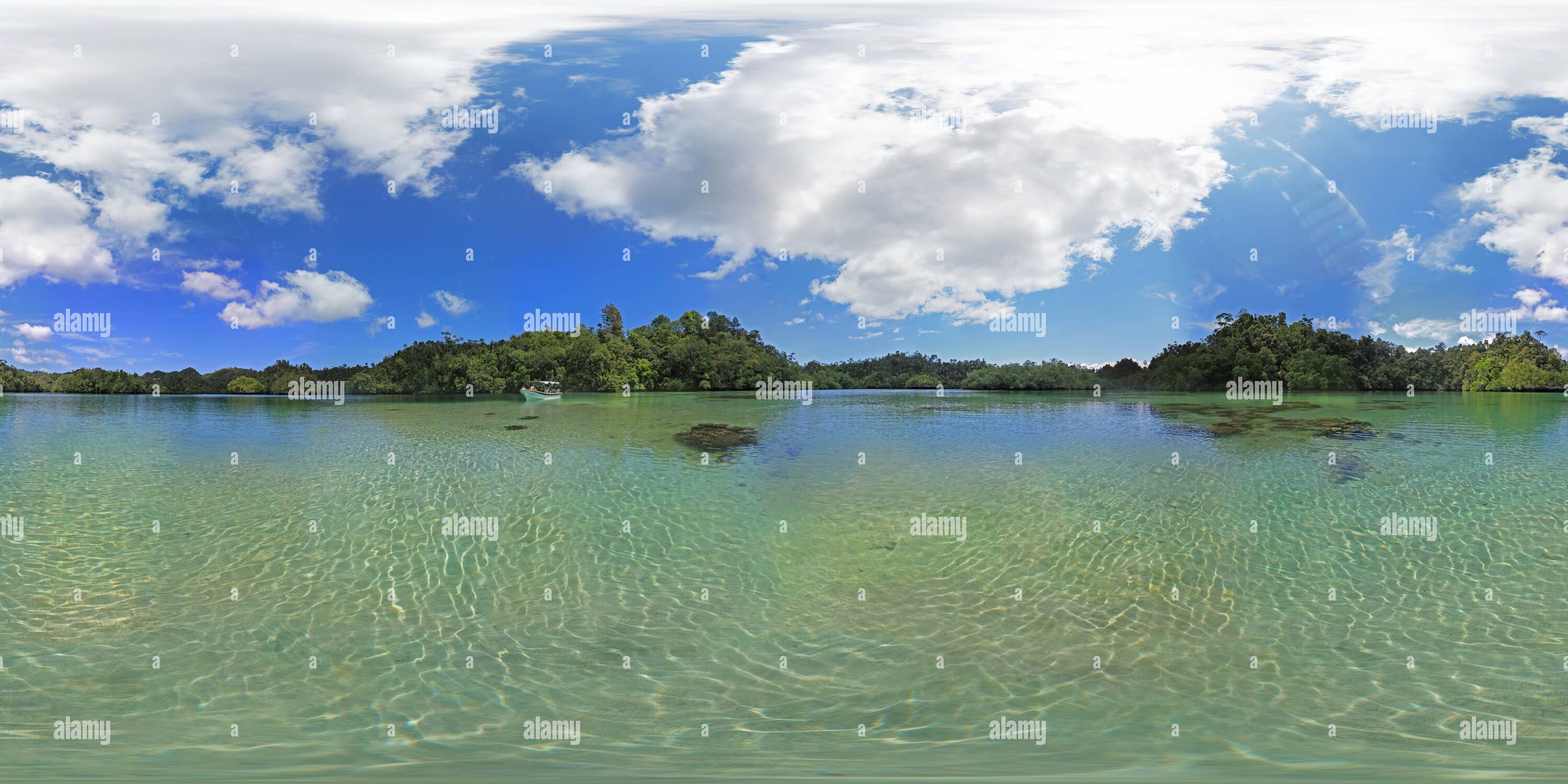 360 Grad Panorama Ansicht von Indonesien - Raja Ampat Inseln - Pulau Gam, versteckte Bucht 2.