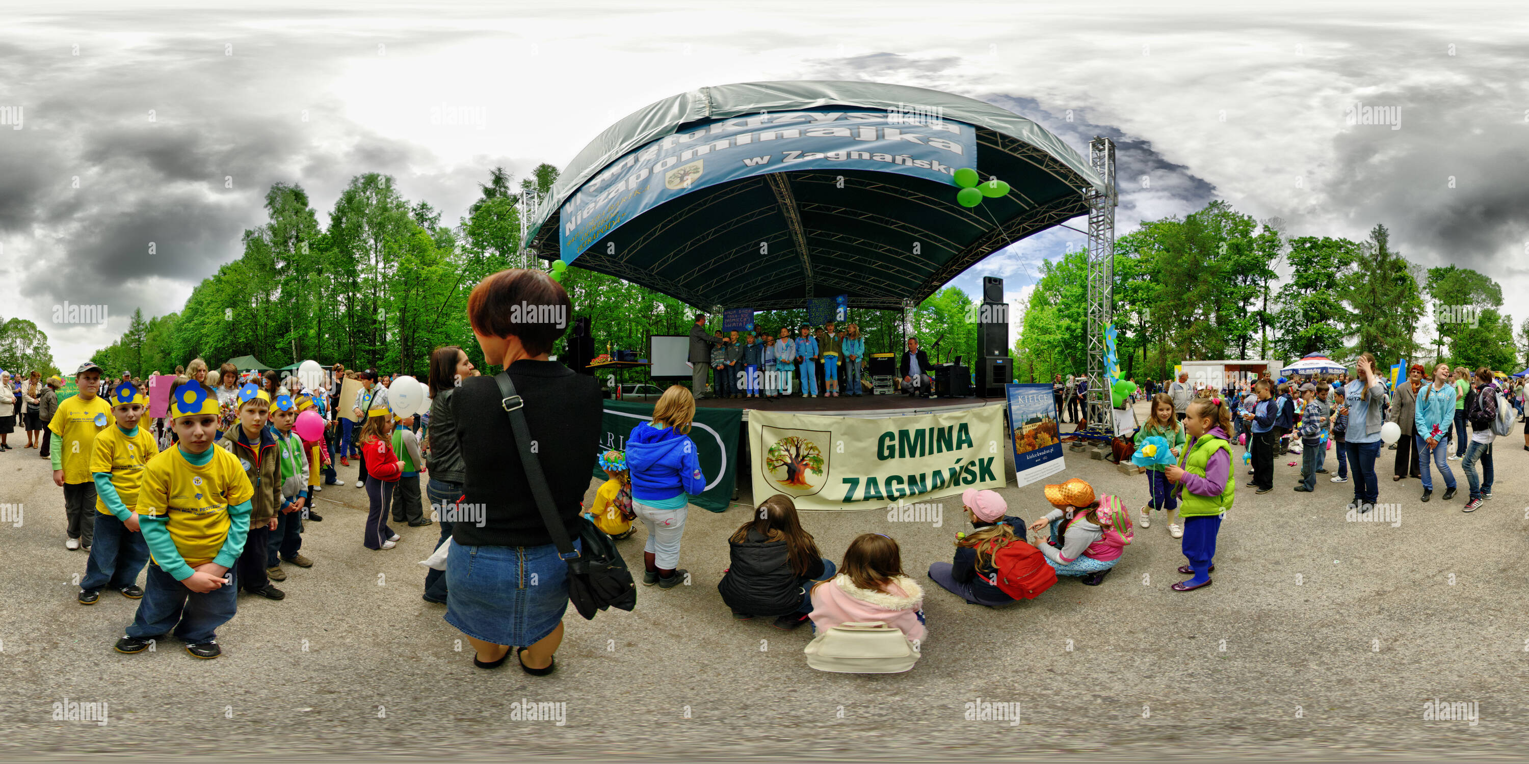 360 Grad Panorama Ansicht von Eiche Bartek - Festlichkeit' Niezapominajka'