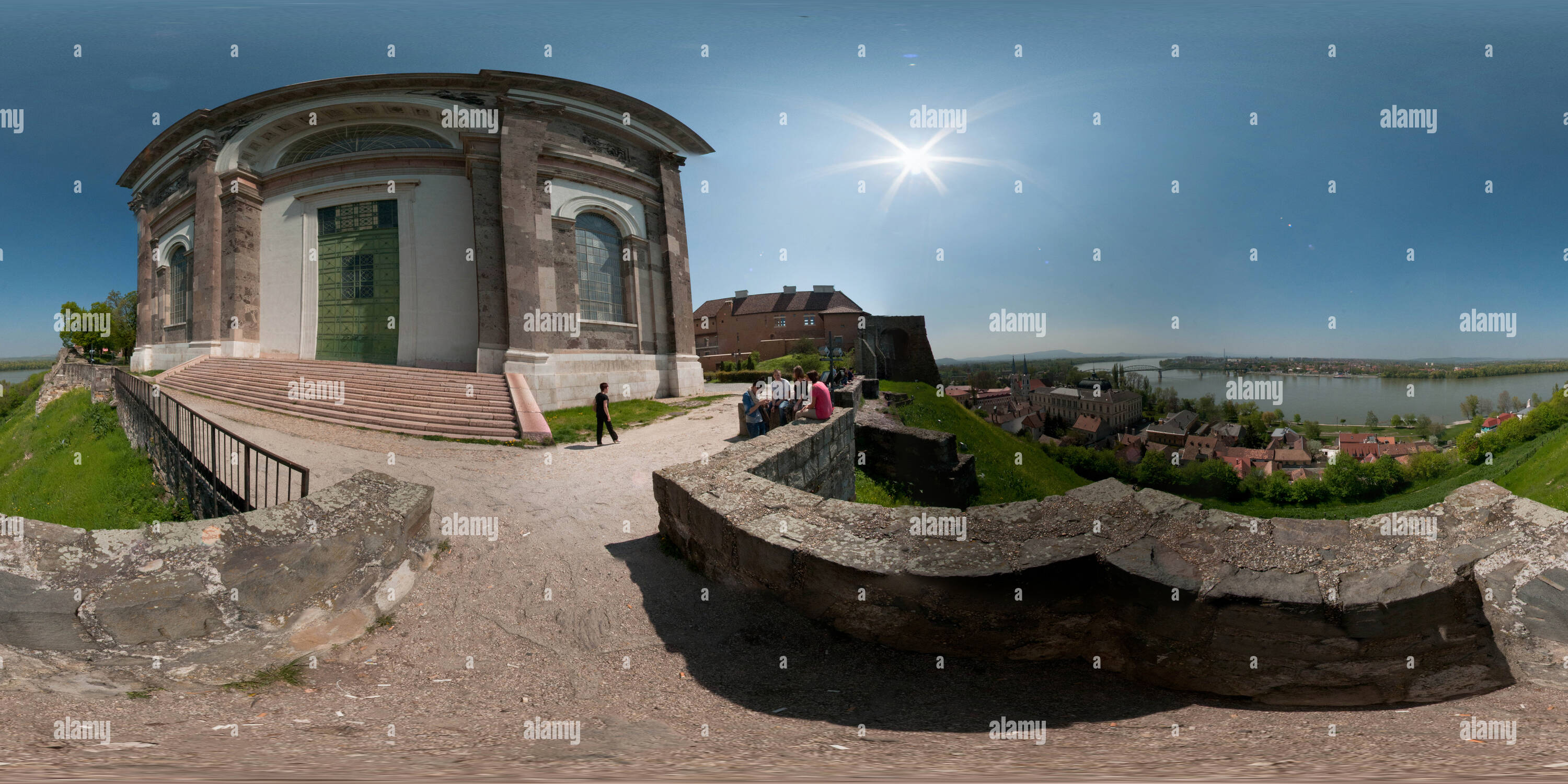 360 Grad Panorama Ansicht von Die Kathedrale von Esztergom.