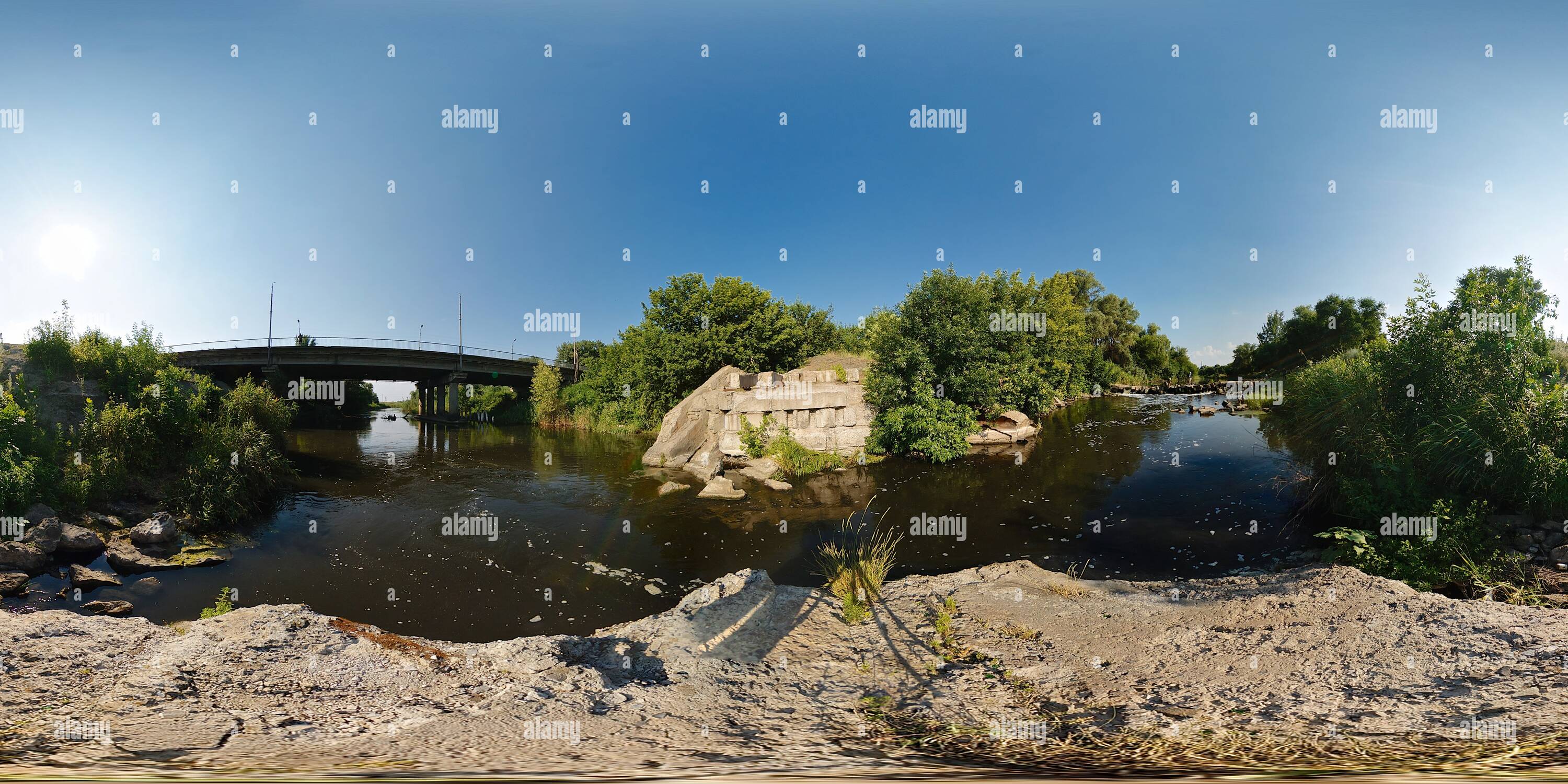 360 Grad Panorama Ansicht von Druzhkovka. Zerstört dam