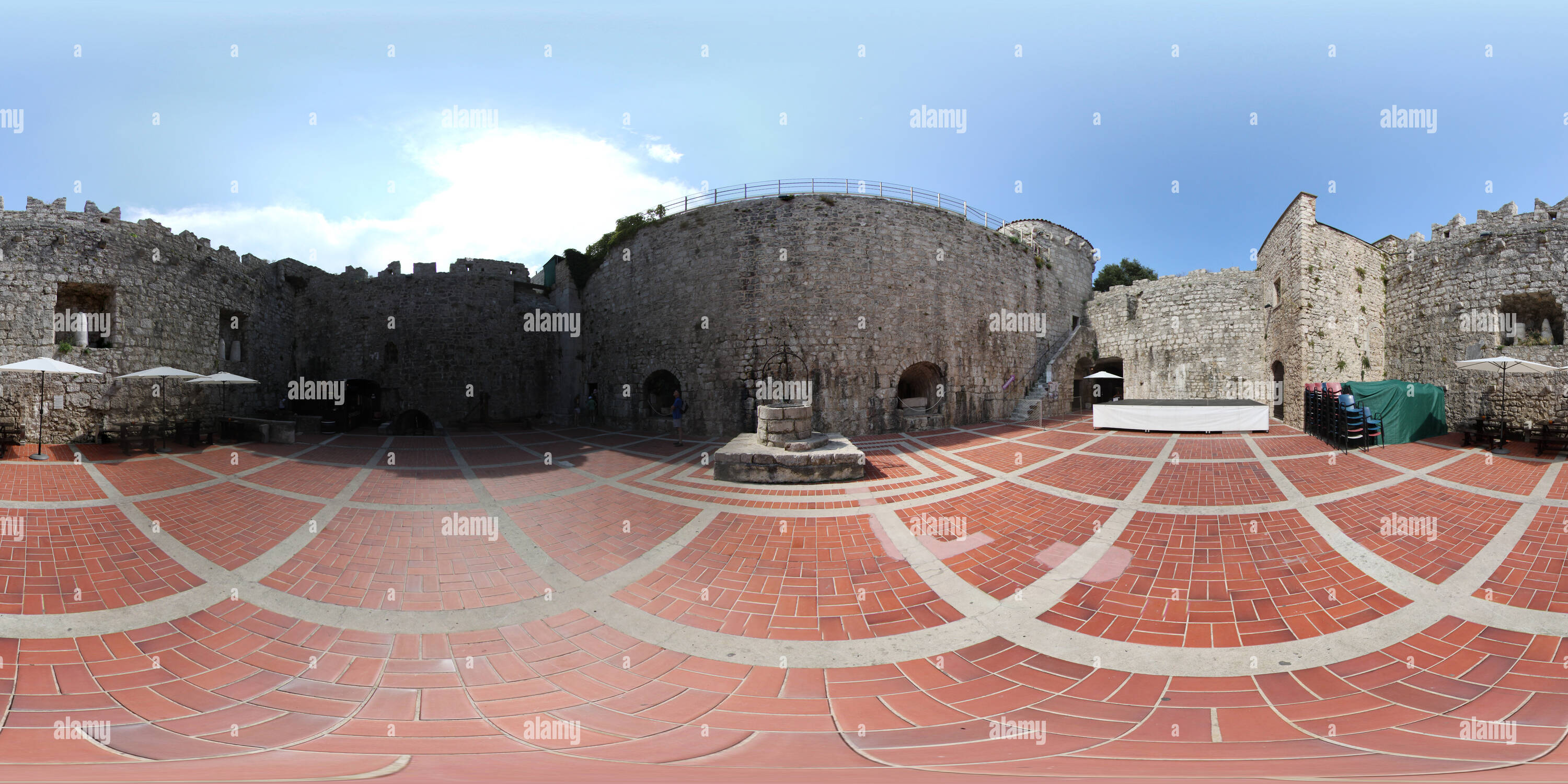 360 Grad Panorama Ansicht von Krk - Schloss Frankopan