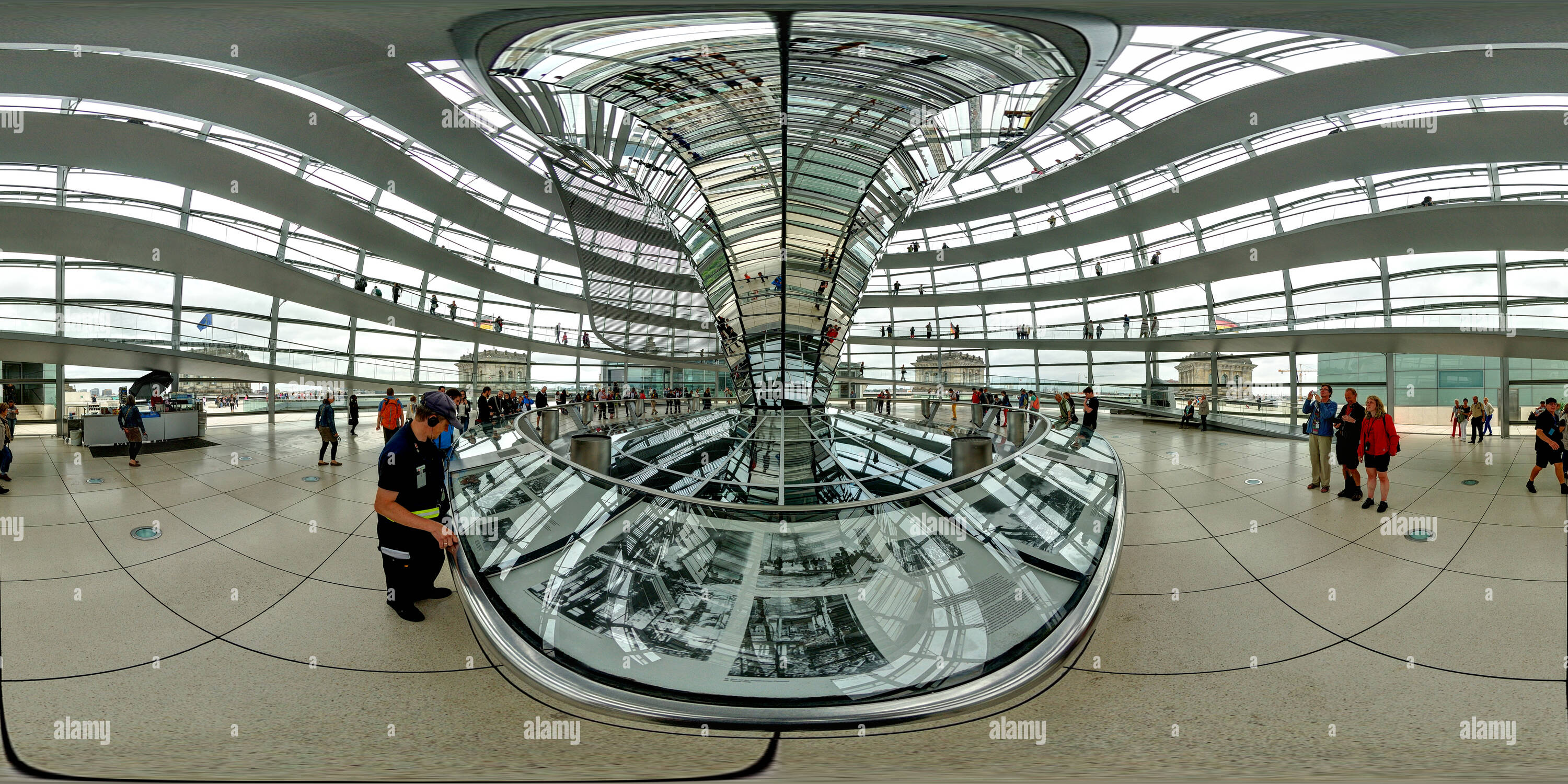 360 Grad Panorama Ansicht von Reichstag Kuppel-Berlin