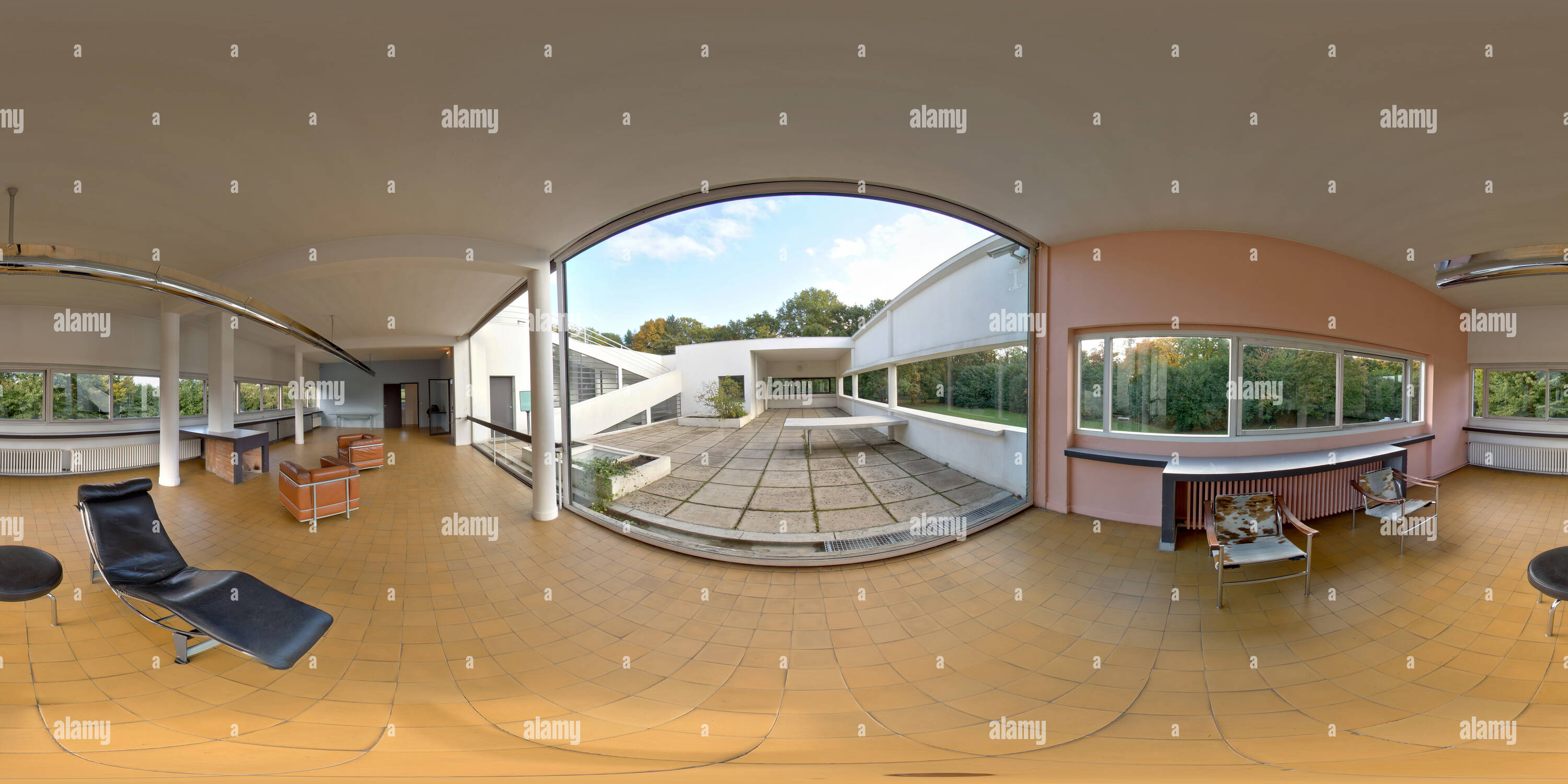 360 Grad Panorama Ansicht von Die Villa Savoye von Le Corbusier, Wohnzimmer