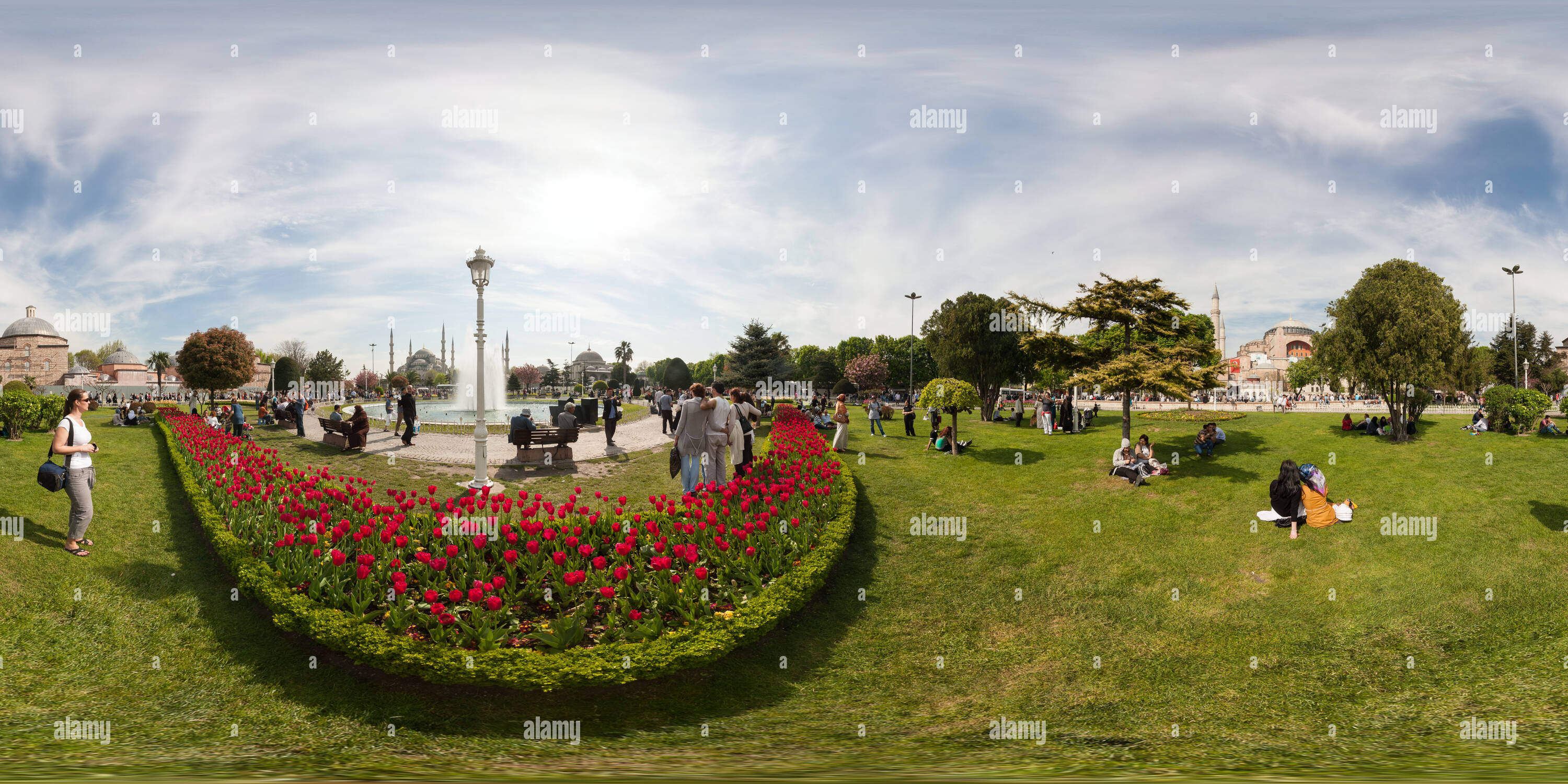 360 Grad Panorama Ansicht von Sultanahmet Park zwischen der Hagia Sophia und der Blauen Moschee entfernt