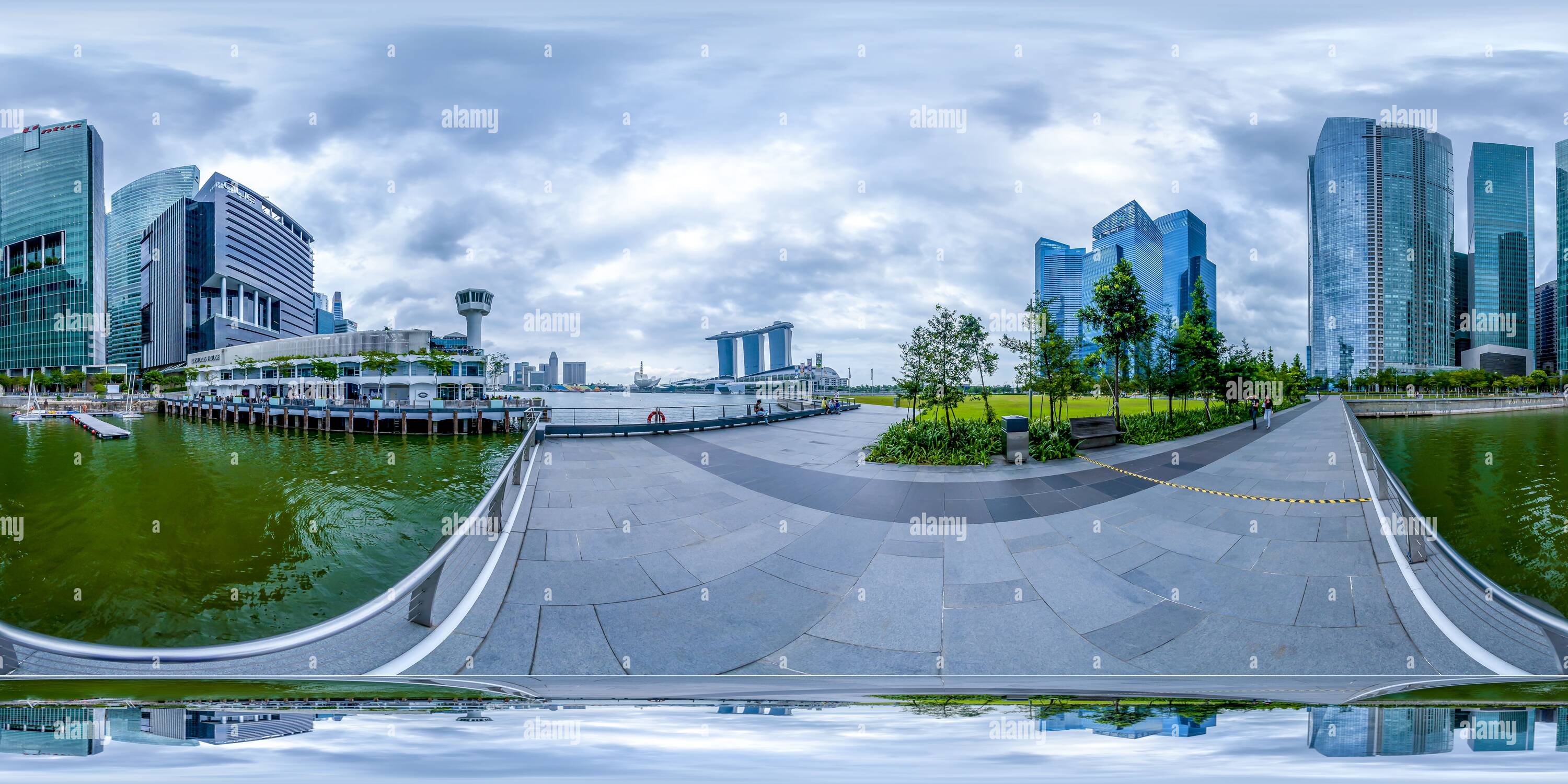 360 Grad Panorama Ansicht von Custom House Marina Bay Blvd.