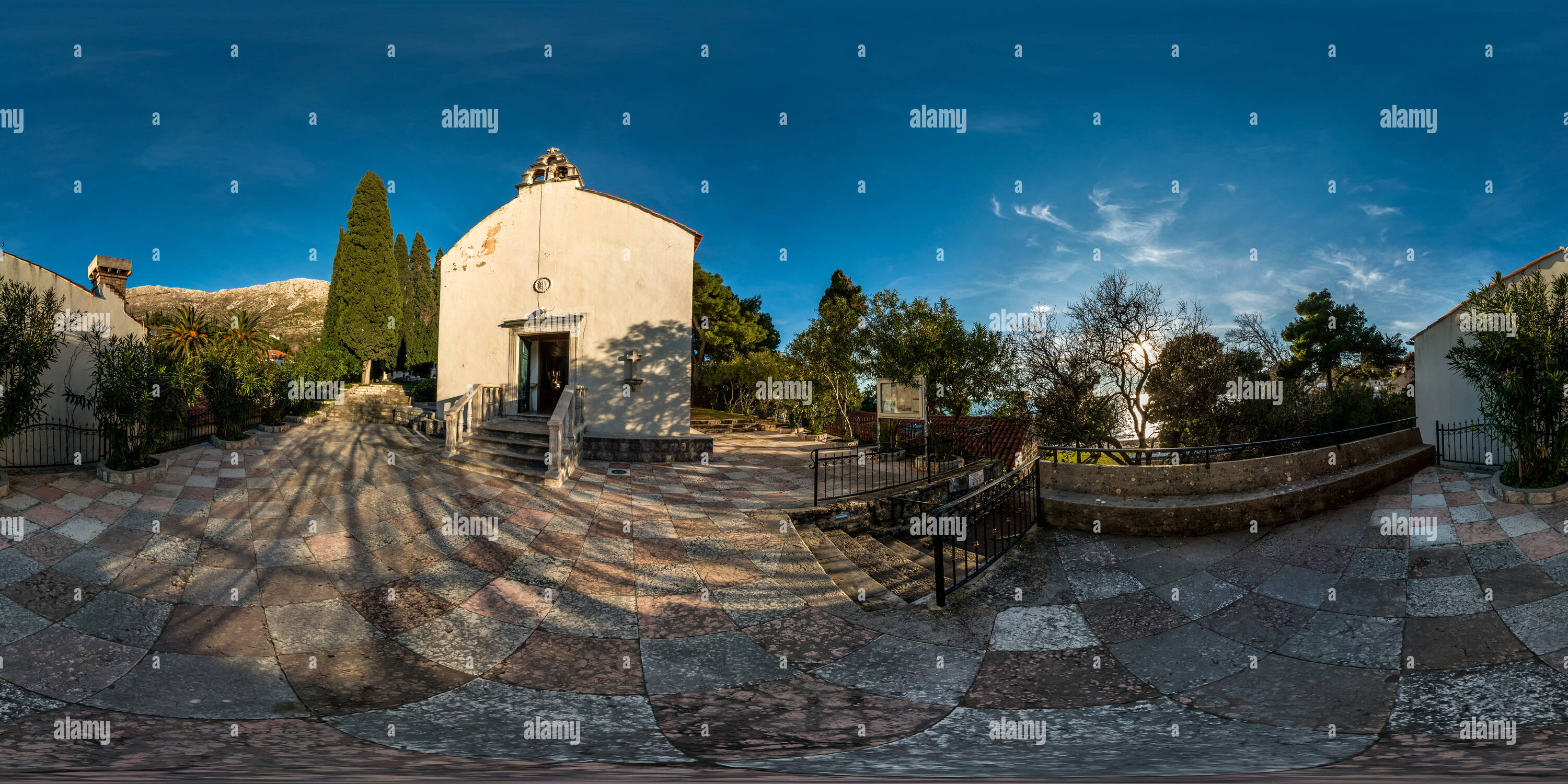 360 Grad Panorama Ansicht von Kirche Saint Ilar, Mlini