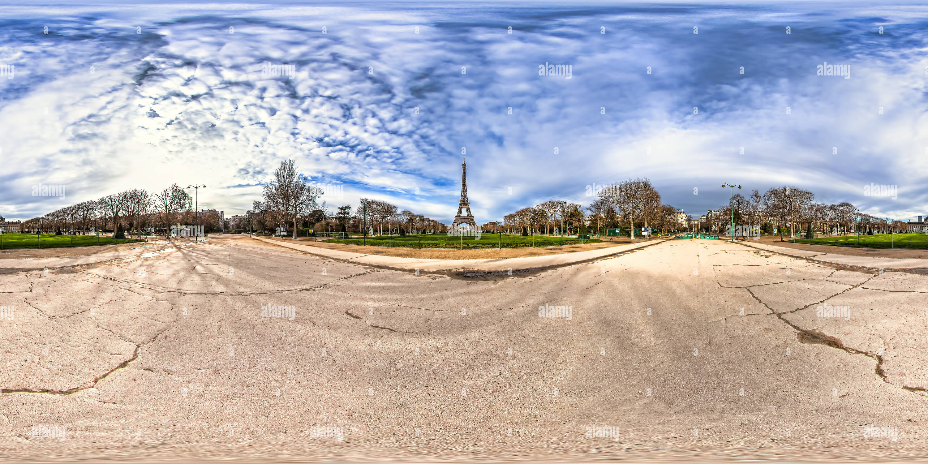 360 Grad Panorama Ansicht von Eiffelturm - Av. Charles Risler - Rue du Champ de Mars