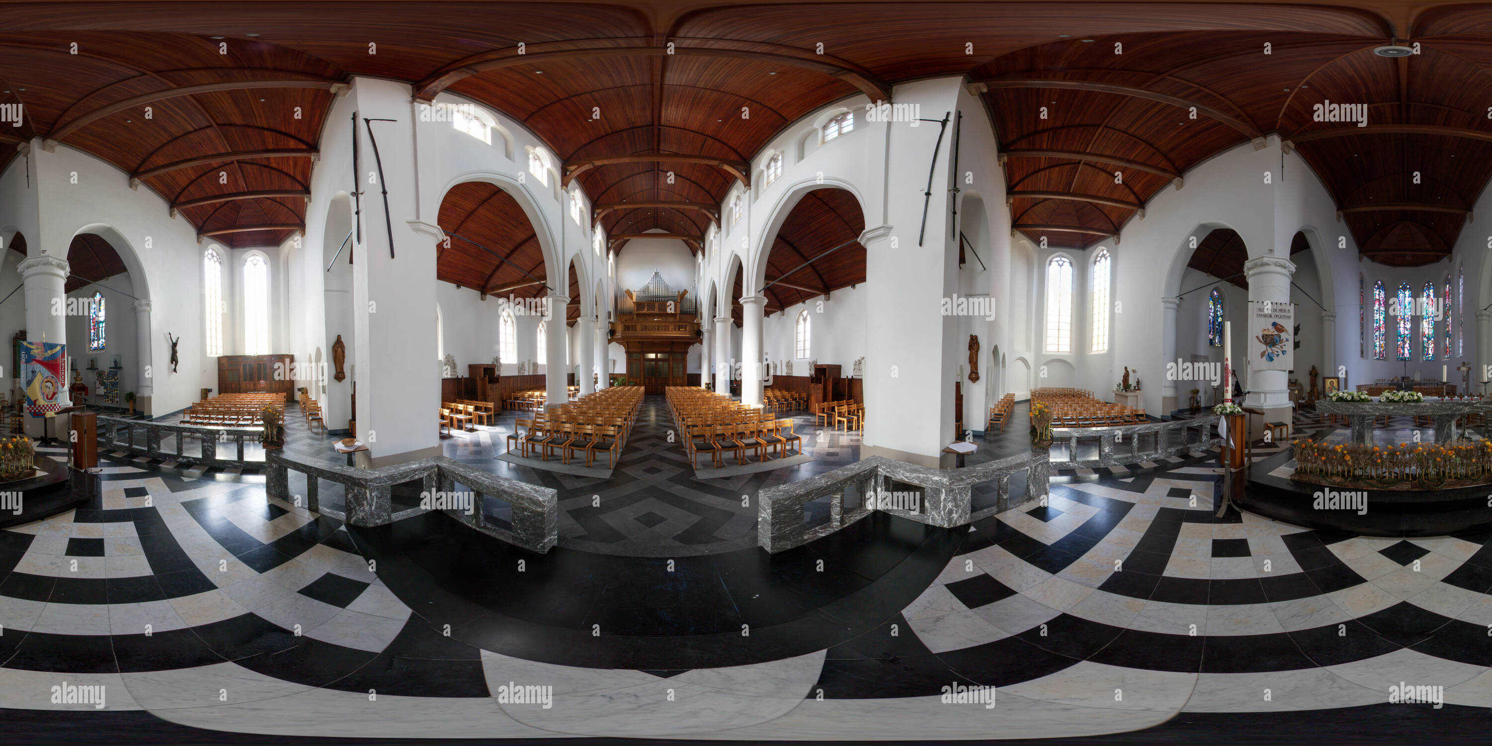 360 Grad Panorama Ansicht von St.-Petrus en Pauluskerk Loenhout