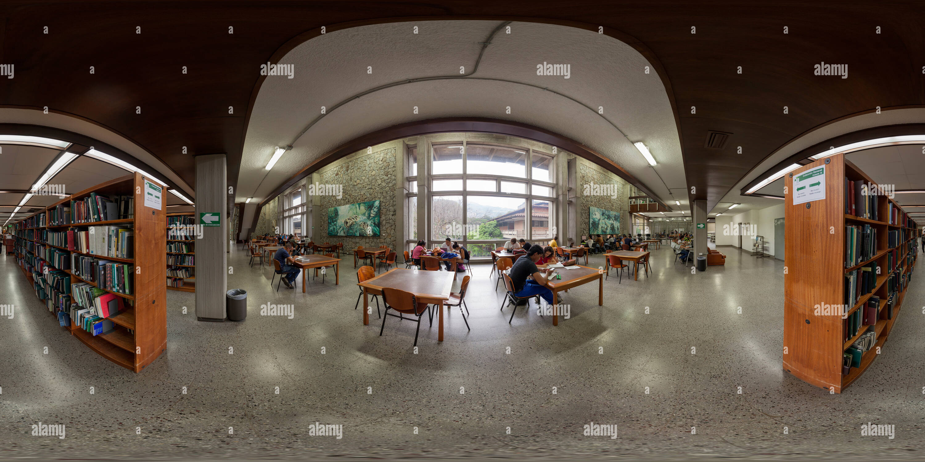 360 Grad Panorama Ansicht von Biblioteca Central, Universidad de Antioquia.