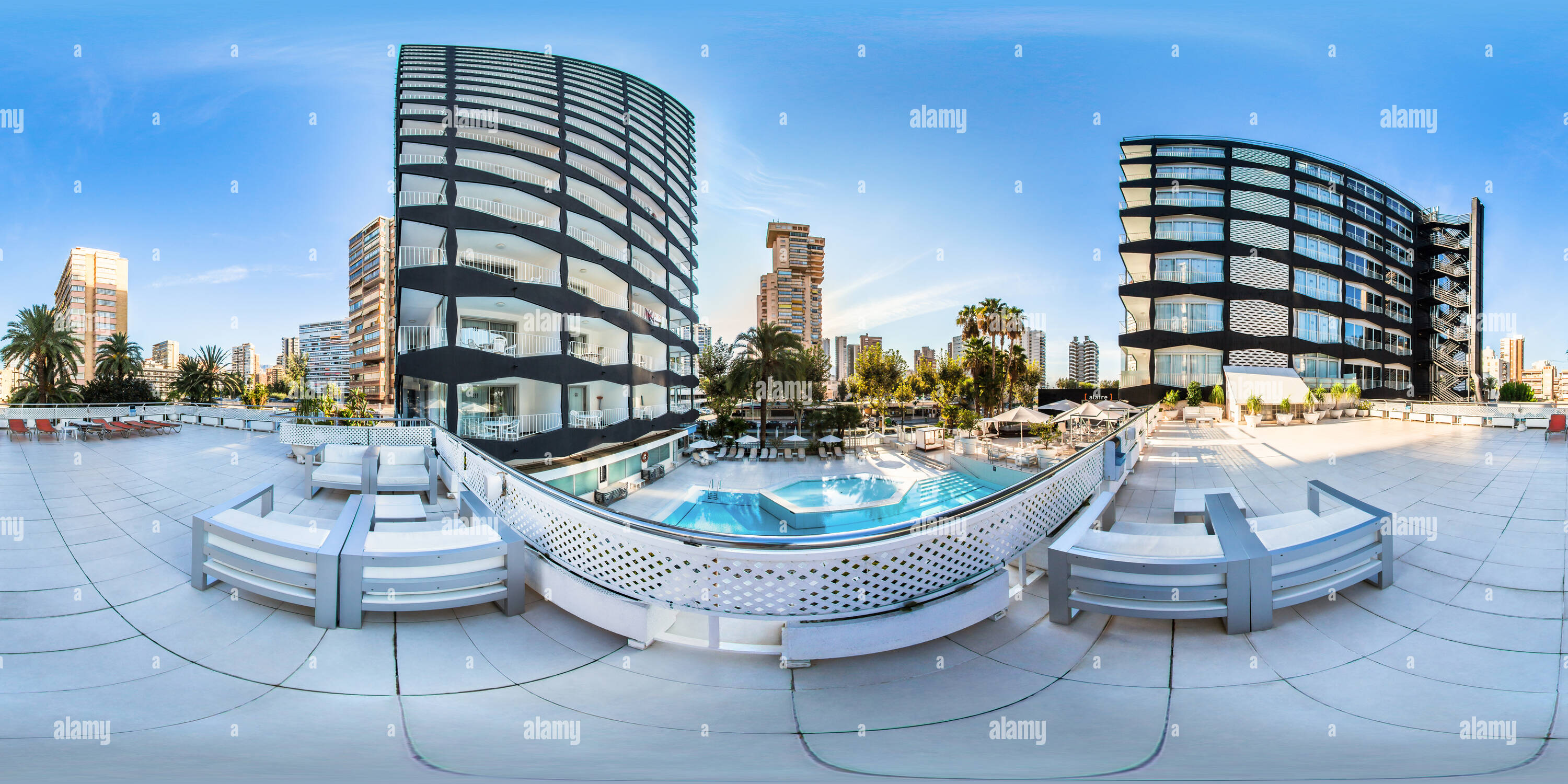 360 Grad Panorama Ansicht von Solarium - Hotel Belroy - Vier Sterne - in der Nähe vom Strand in Benidorm.