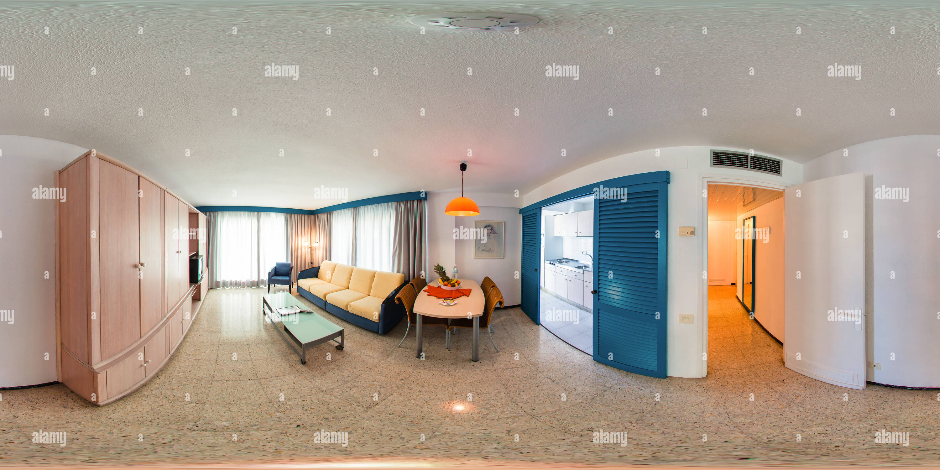 360 Grad Panorama Ansicht von Apartment Wohnzimmer - Hotel Belroy - Vier Sterne - in der Nähe vom Strand in Benidorm.