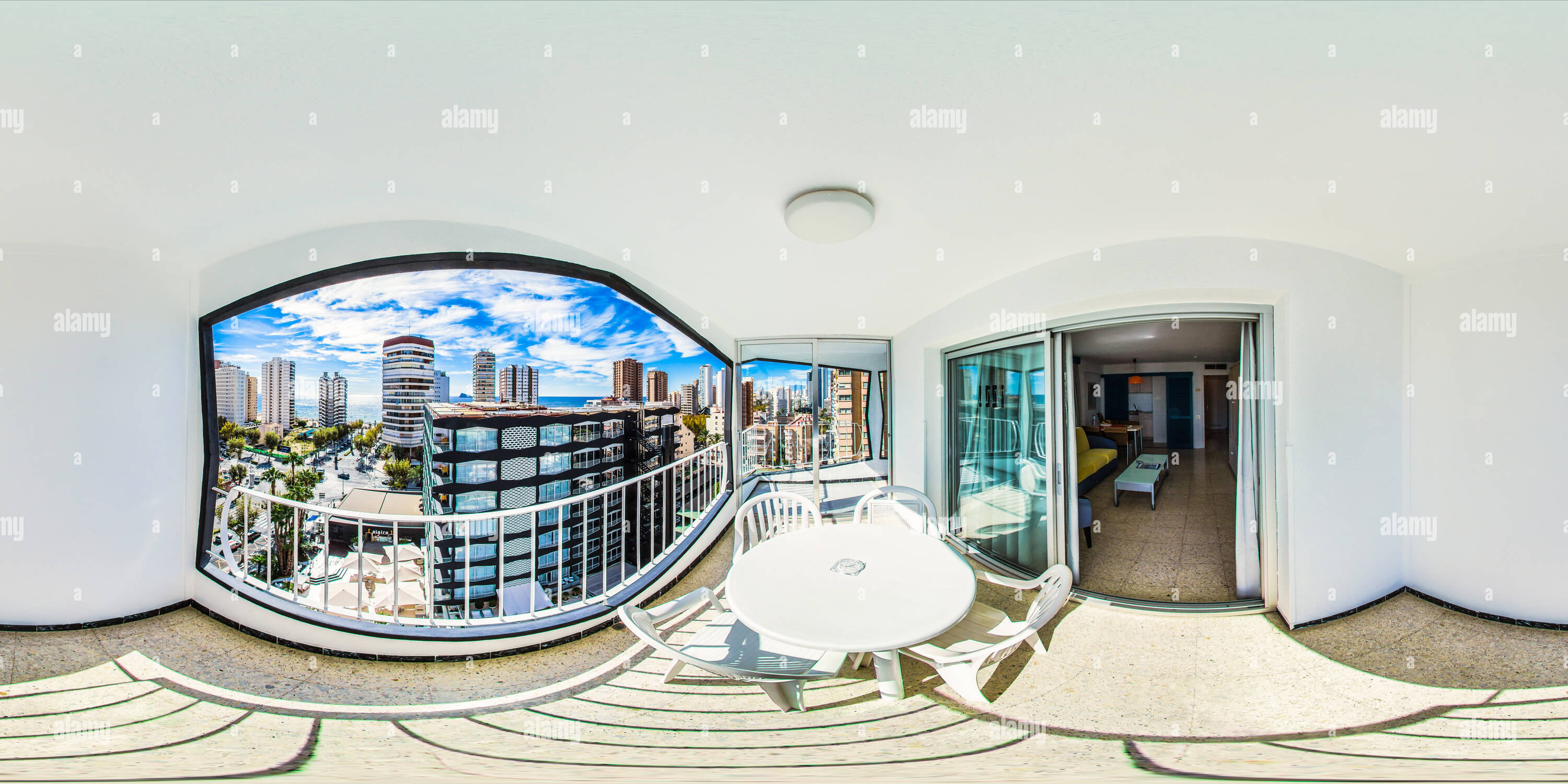 360 Grad Panorama Ansicht von Apartment Terrasse - Hotel Belroy - Vier Sterne - in der Nähe vom Strand in Benidorm.