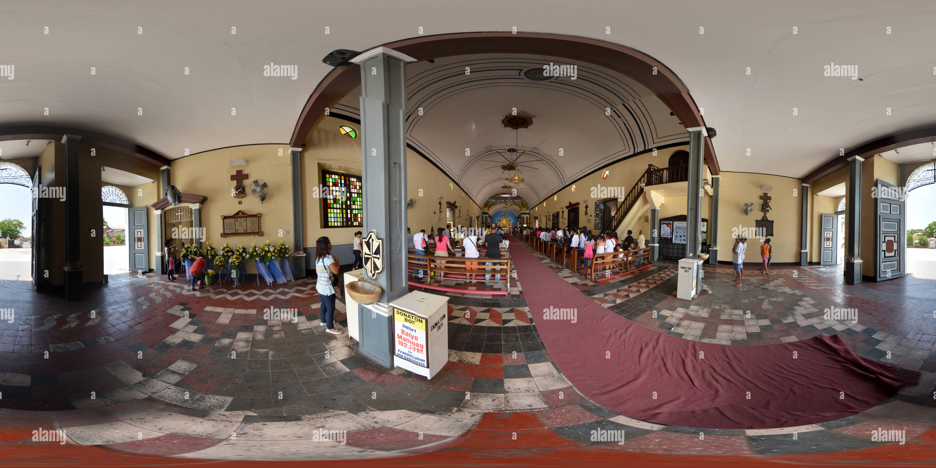 360 Grad Panorama Ansicht von Innerhalb unserer Lieben Frau von Manaoag Church