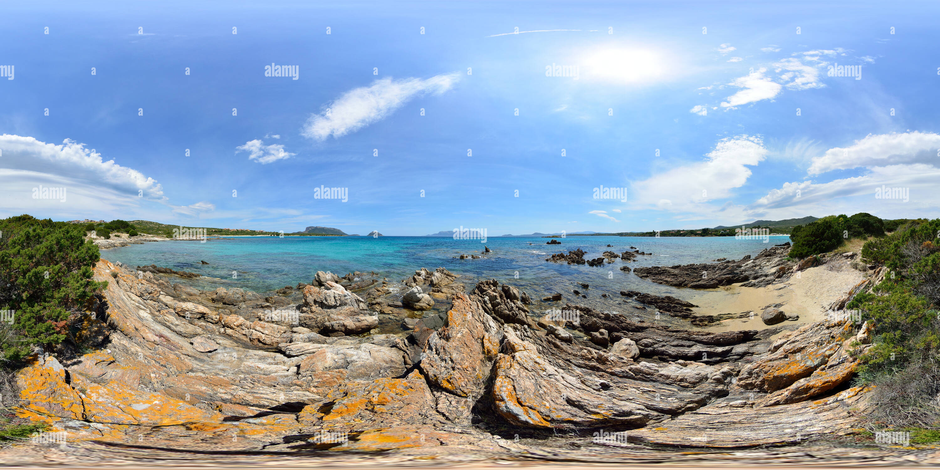 360 Grad Panorama Ansicht von Cala Sassari/Spiaggia Bianca - Sardinien