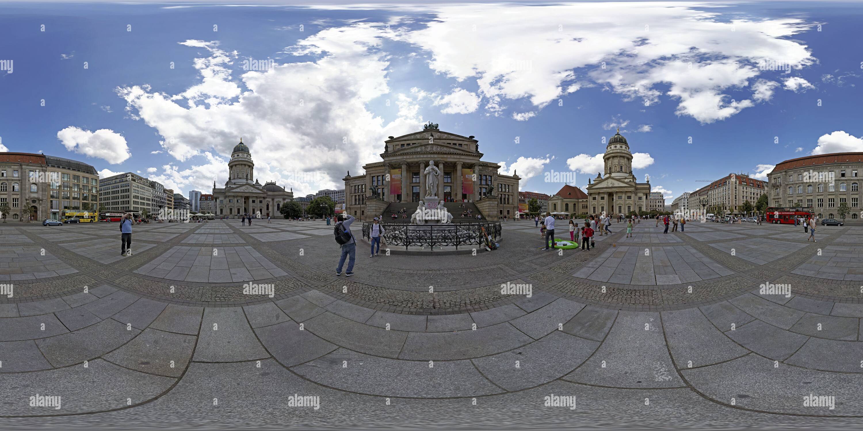 360 Grad Panorama Ansicht von Denkmal für Friedrich Schiller, Gendarmenmarkt, Berlin