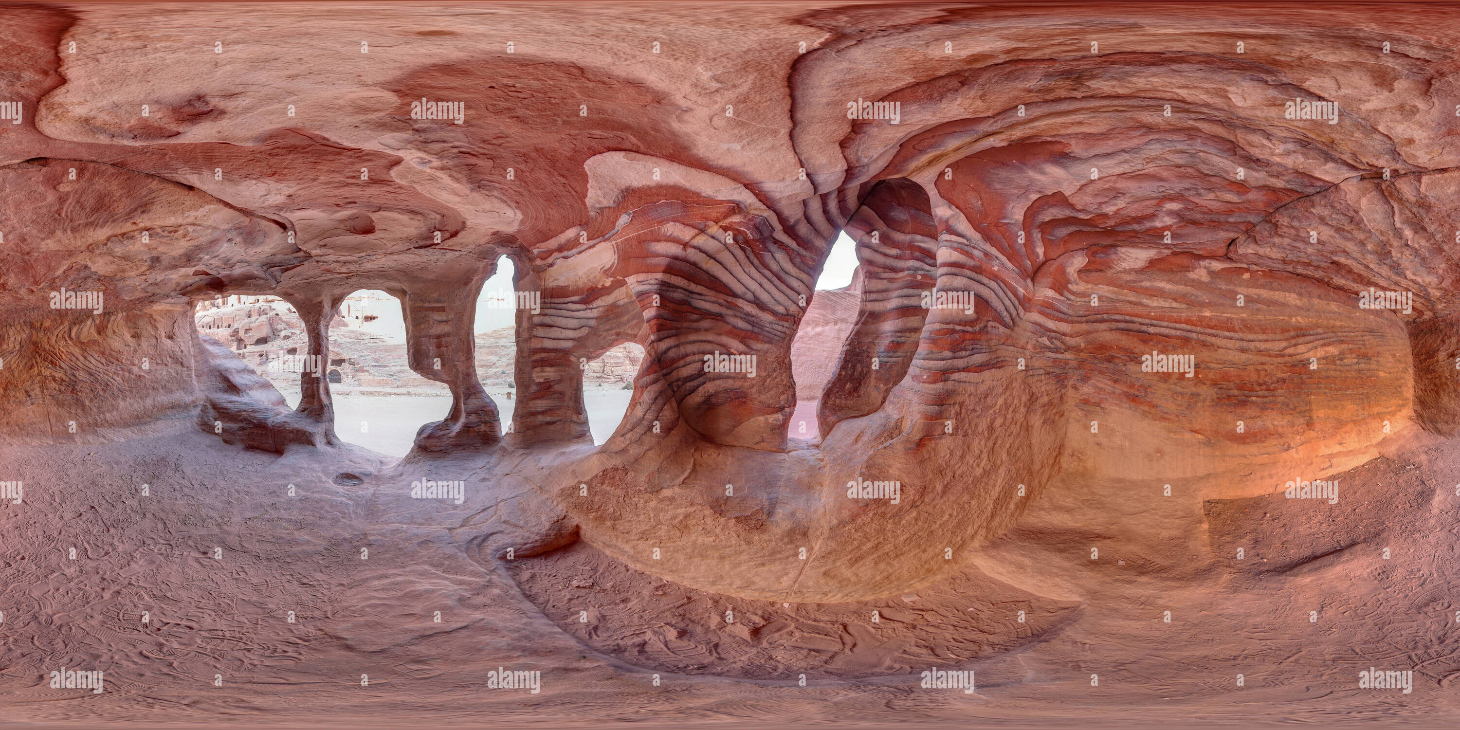 360 Grad Panorama Ansicht von Rock Höhle bei Petra, Jordanien