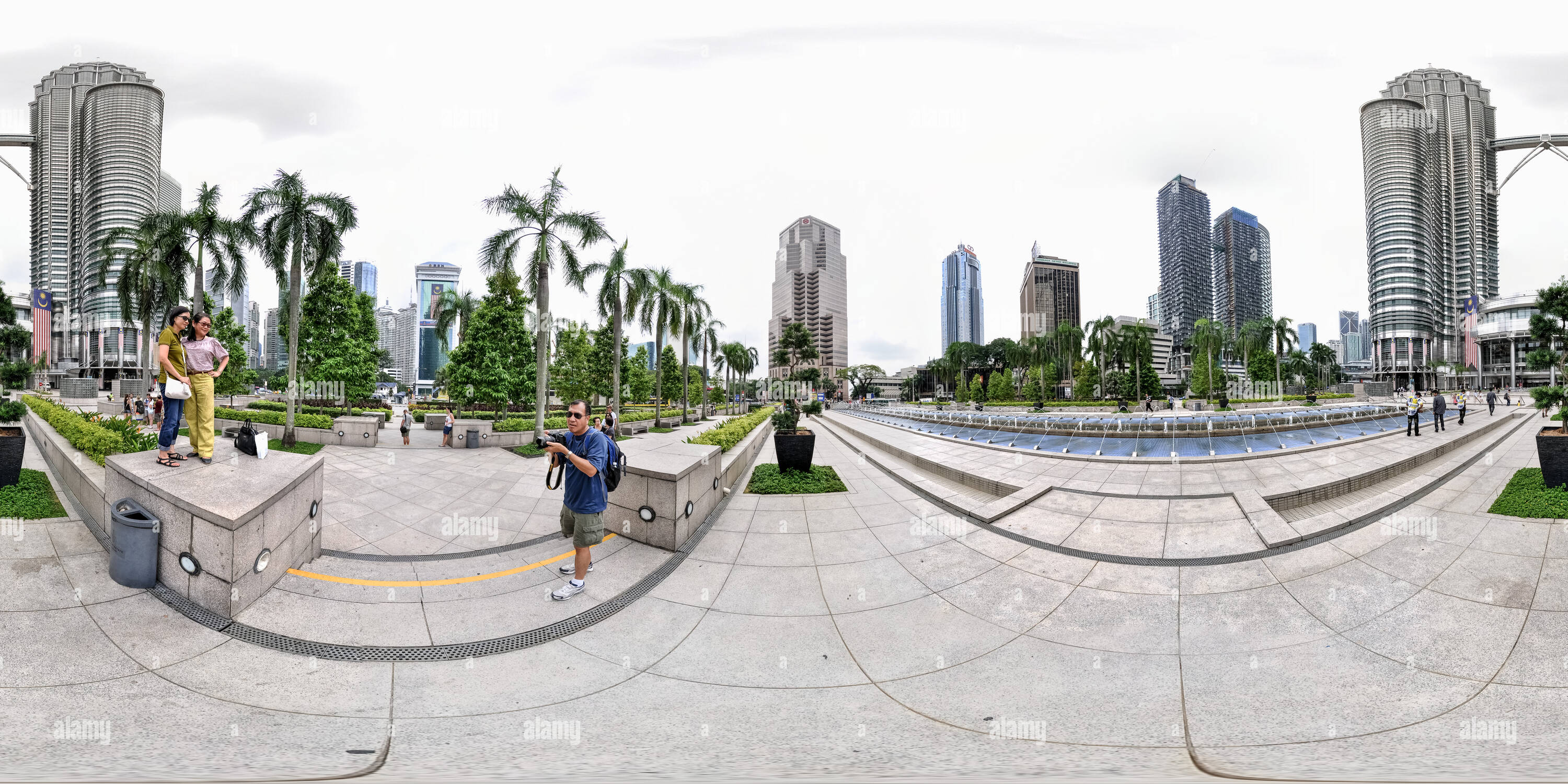 360 Grad Panorama Ansicht von Petronas Twin Towers 2