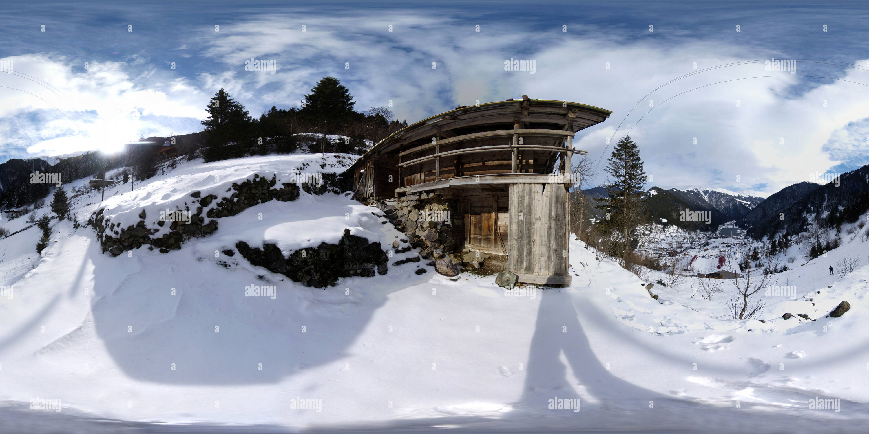 360 Grad Panorama Ansicht von Uzungöl Dağ Evi PanoVizyon.net