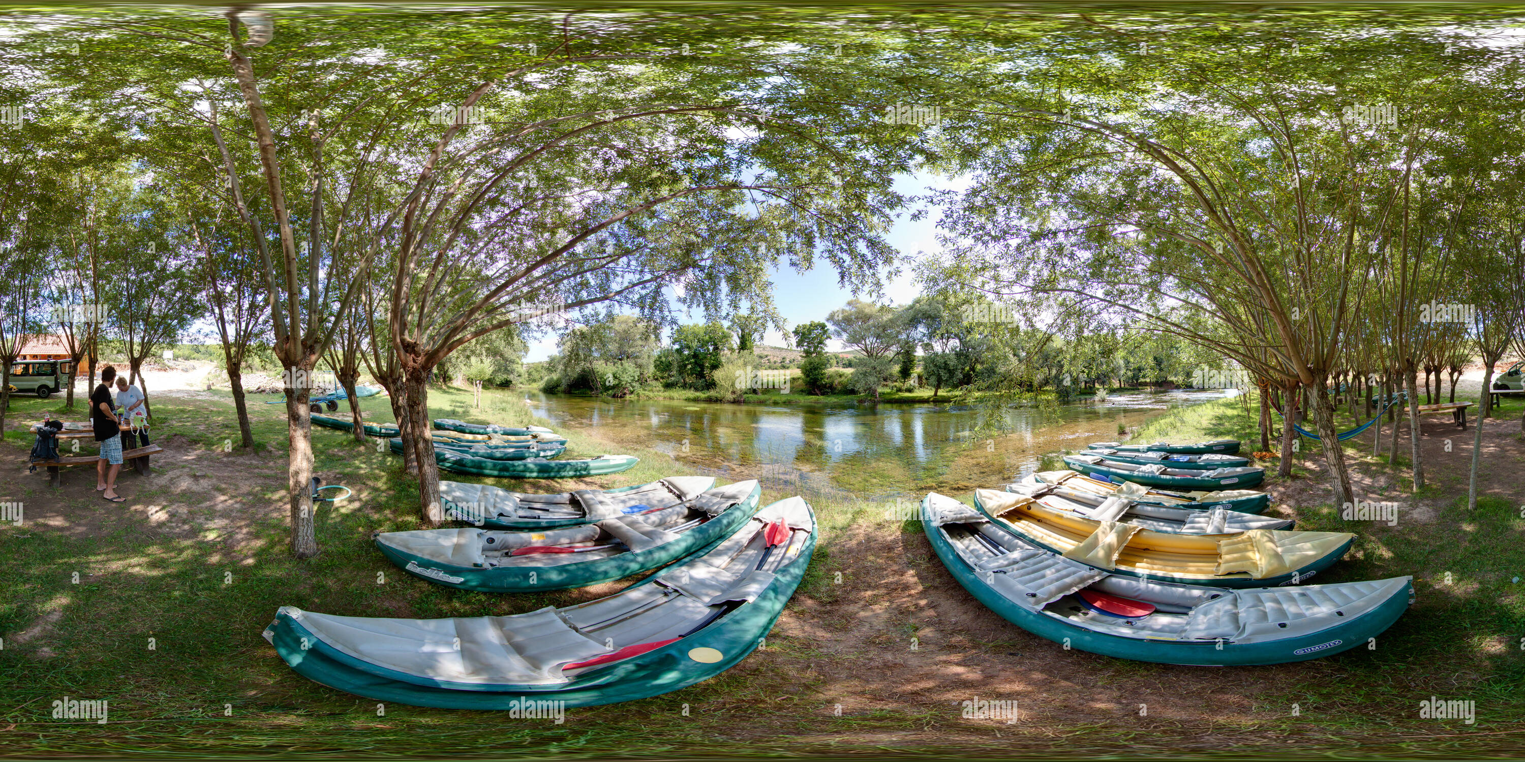 360 Grad Panorama Ansicht von Kajak am Fluss Zrmanja 1.