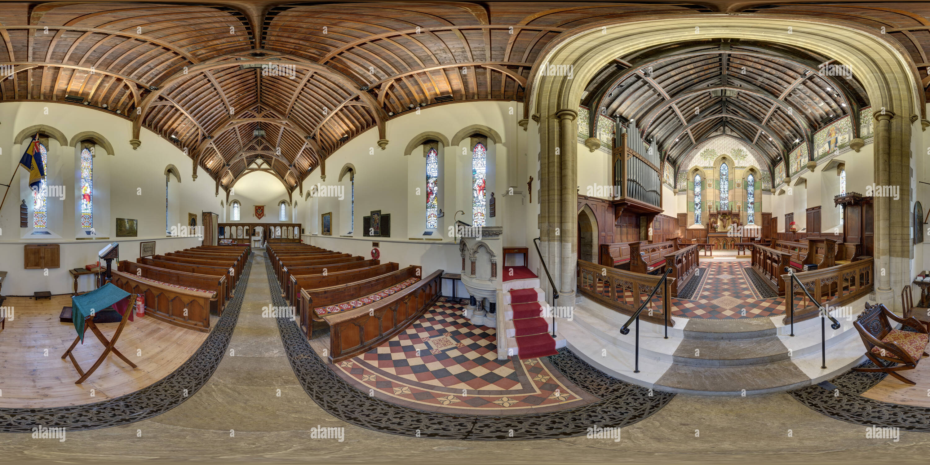 360 Grad Panorama Ansicht von St Marks Kirche Staplefield, Sussex