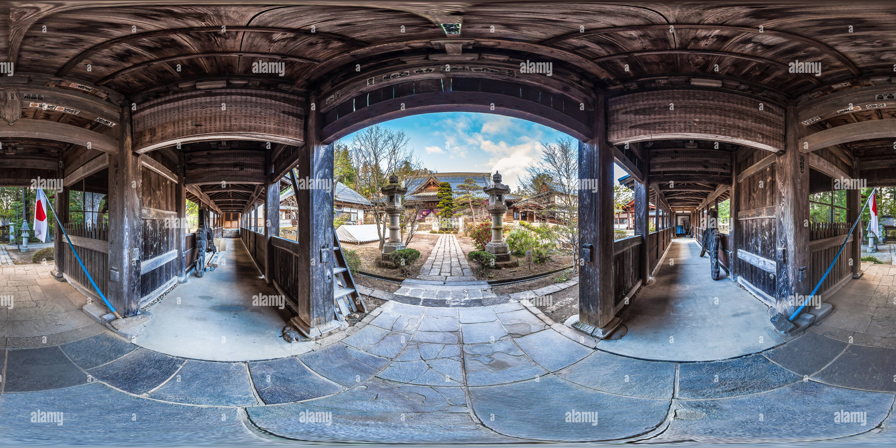 360 Grad Panorama Ansicht von Korridore an Teisho-ji-buddhistischen Tempel in Saku - Japan