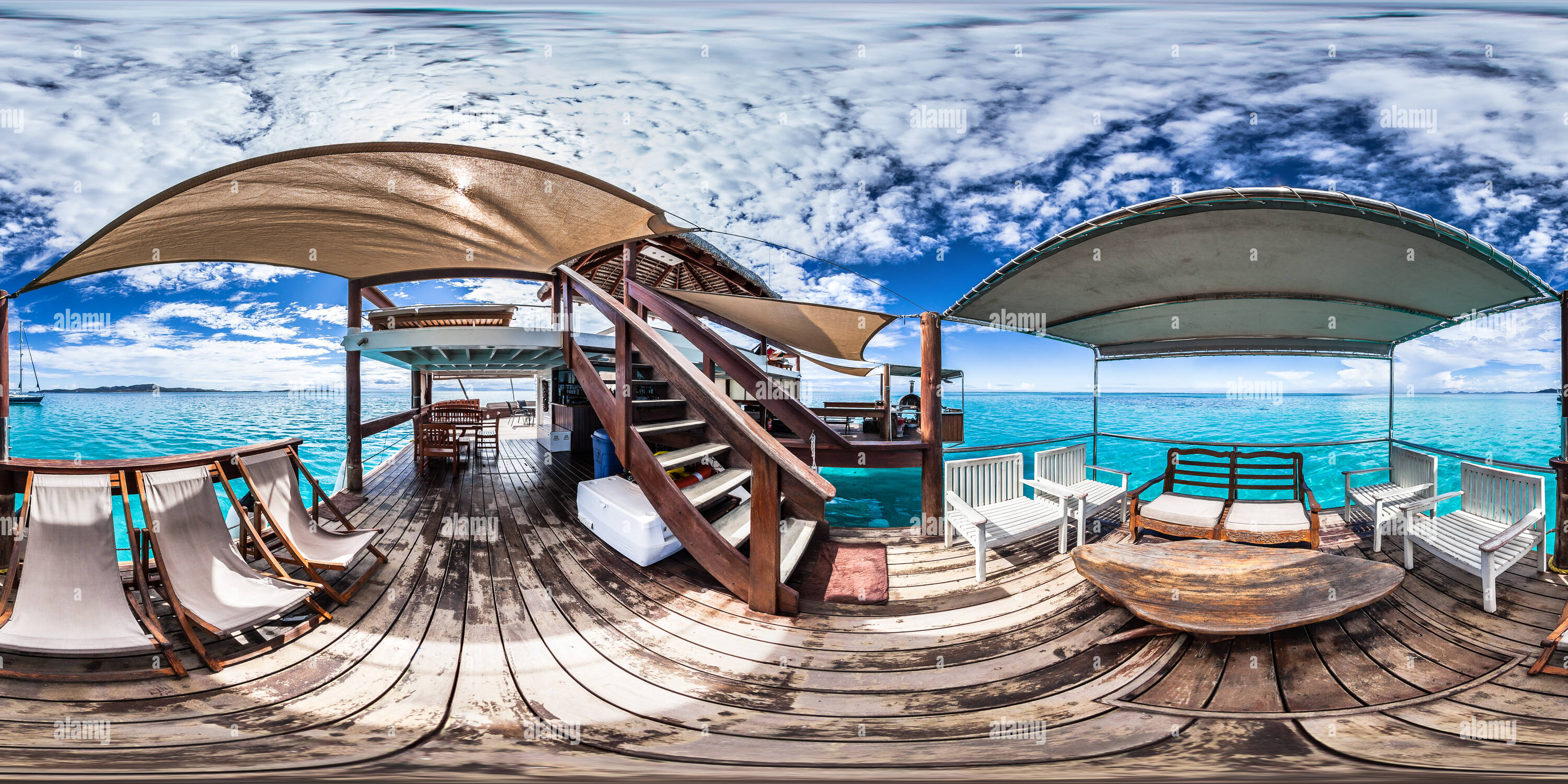 360 Grad Panorama Ansicht von Mir Cloud Nine - Floating Paradise - Wolke 9 - Malolo Barrier Reef - Fidschi Inseln