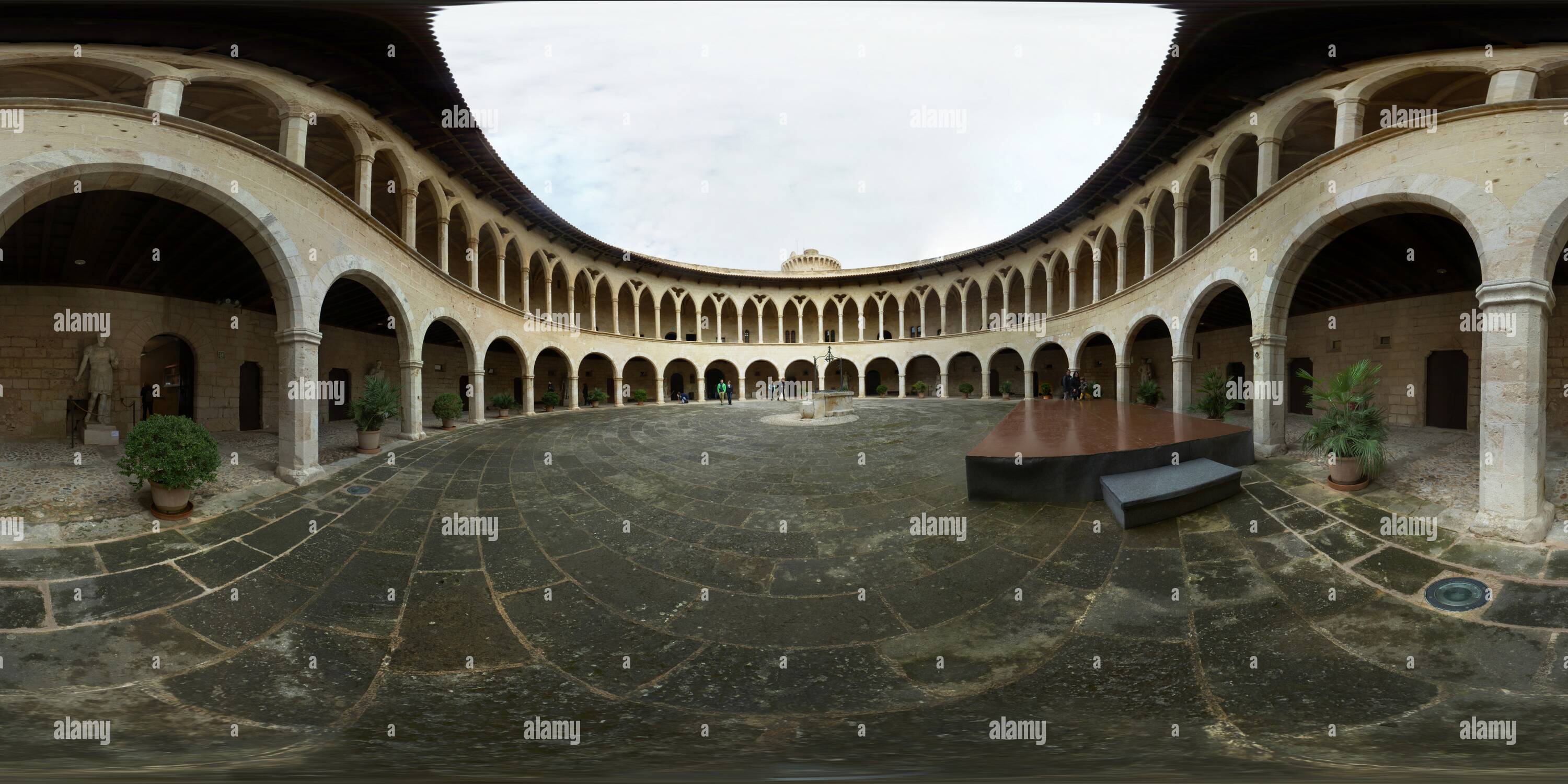 360 Grad Panorama Ansicht von Castillo de Bellver (patio Kreisförmig), Palma de Mallorca