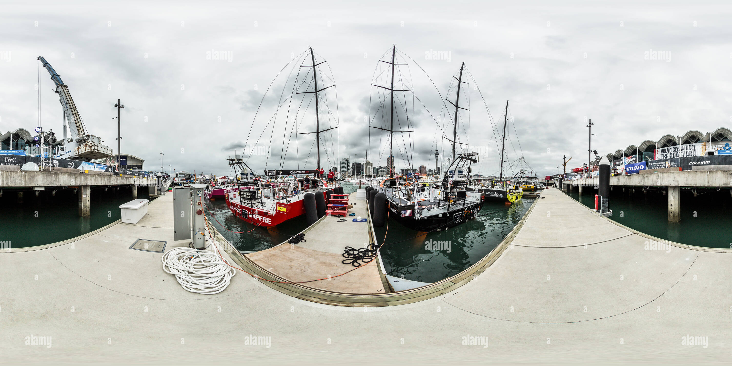 360 Grad Panorama Ansicht von MAPFRE und Team Alvimedica-VO 65 Rigging - Liegeplätze Pontons - Volvo Ocean Race 2015 Auckland Zwischenstopp - Neuseeland