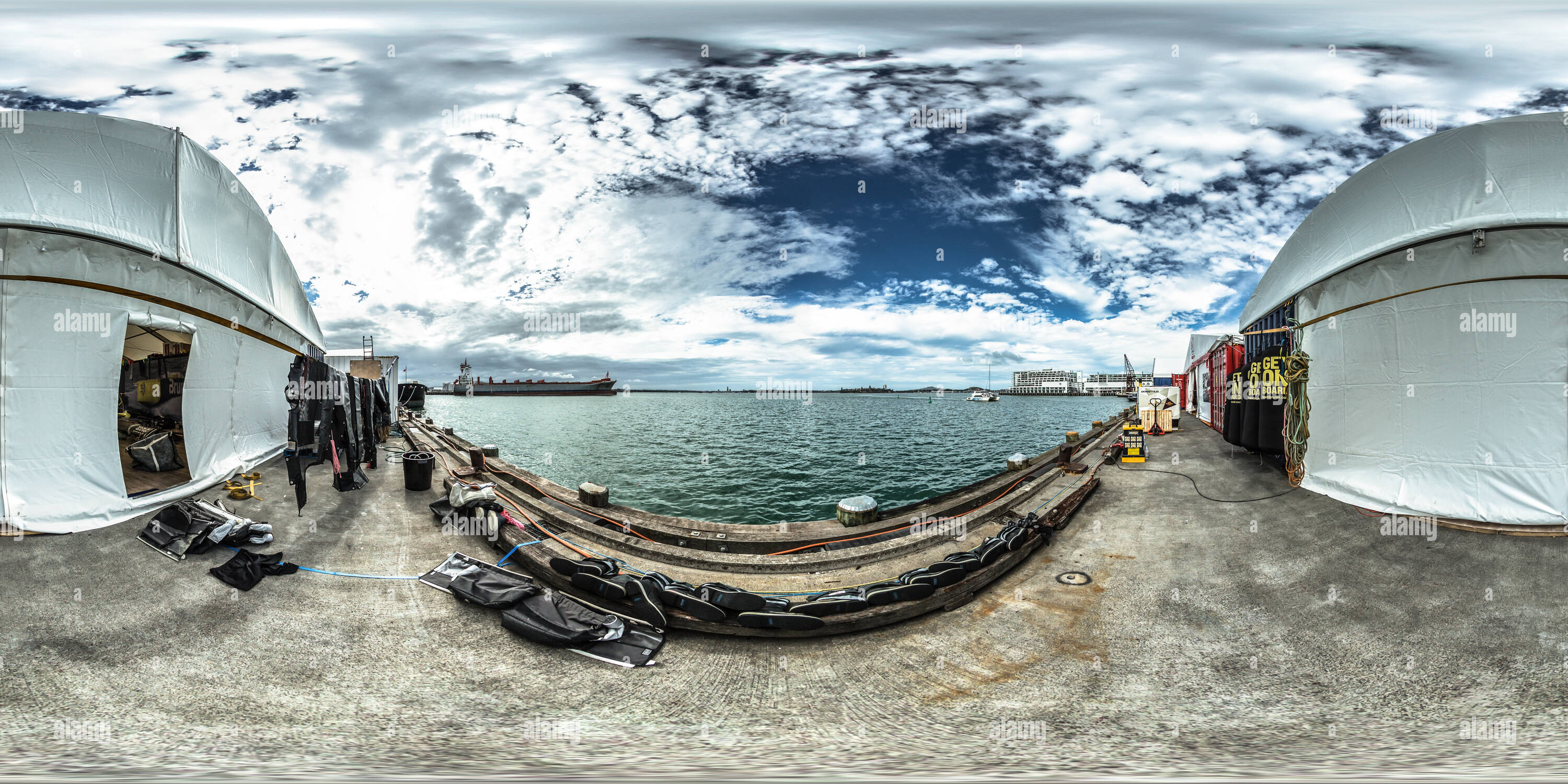 360 Grad Panorama Ansicht von Stiefel aus Team Brunel an der Ausrüstung Zone - Volvo Ocean Race 2015 Auckland Zwischenstopp - Neuseeland