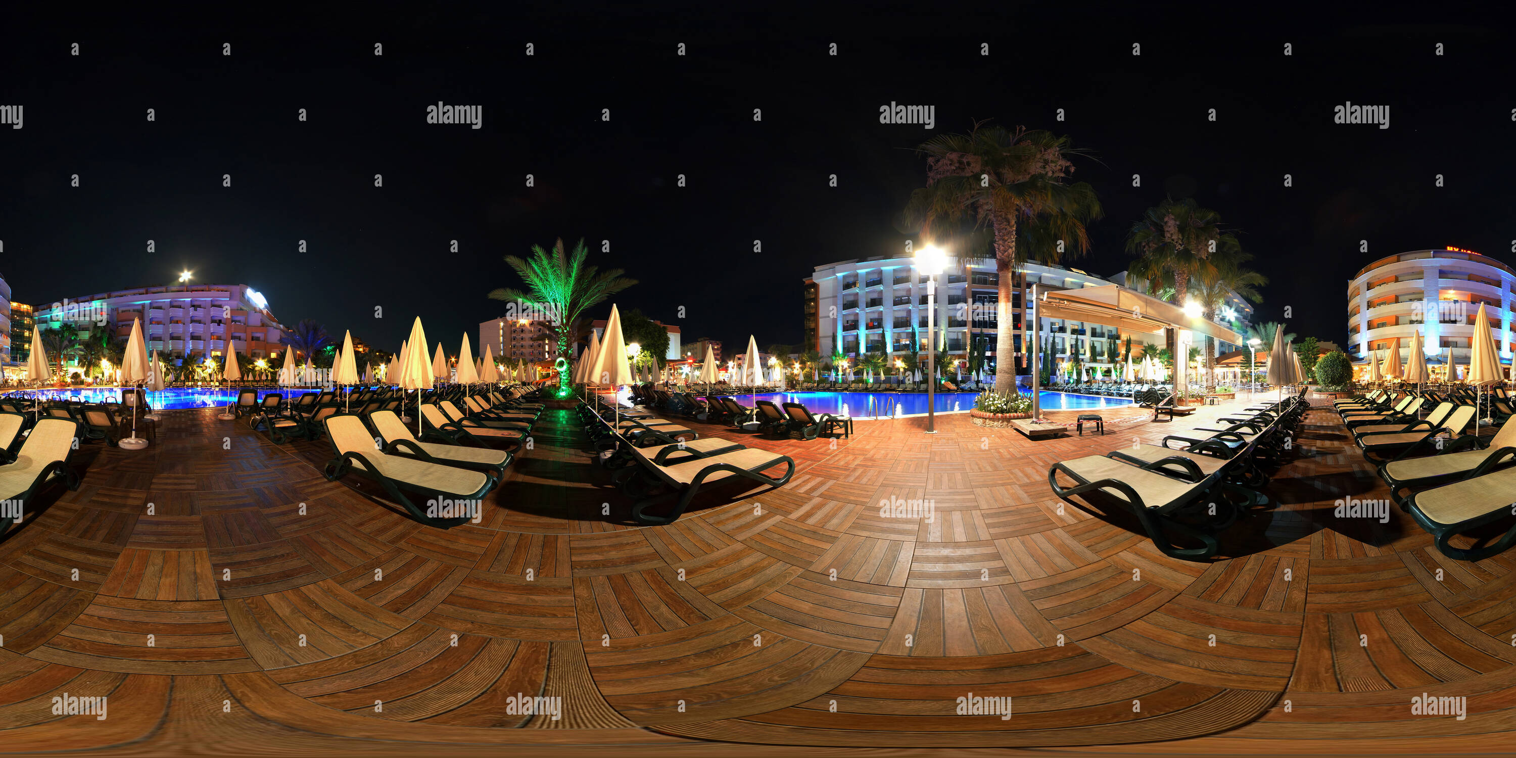 360 Grad Panorama Ansicht von Schwimmbad