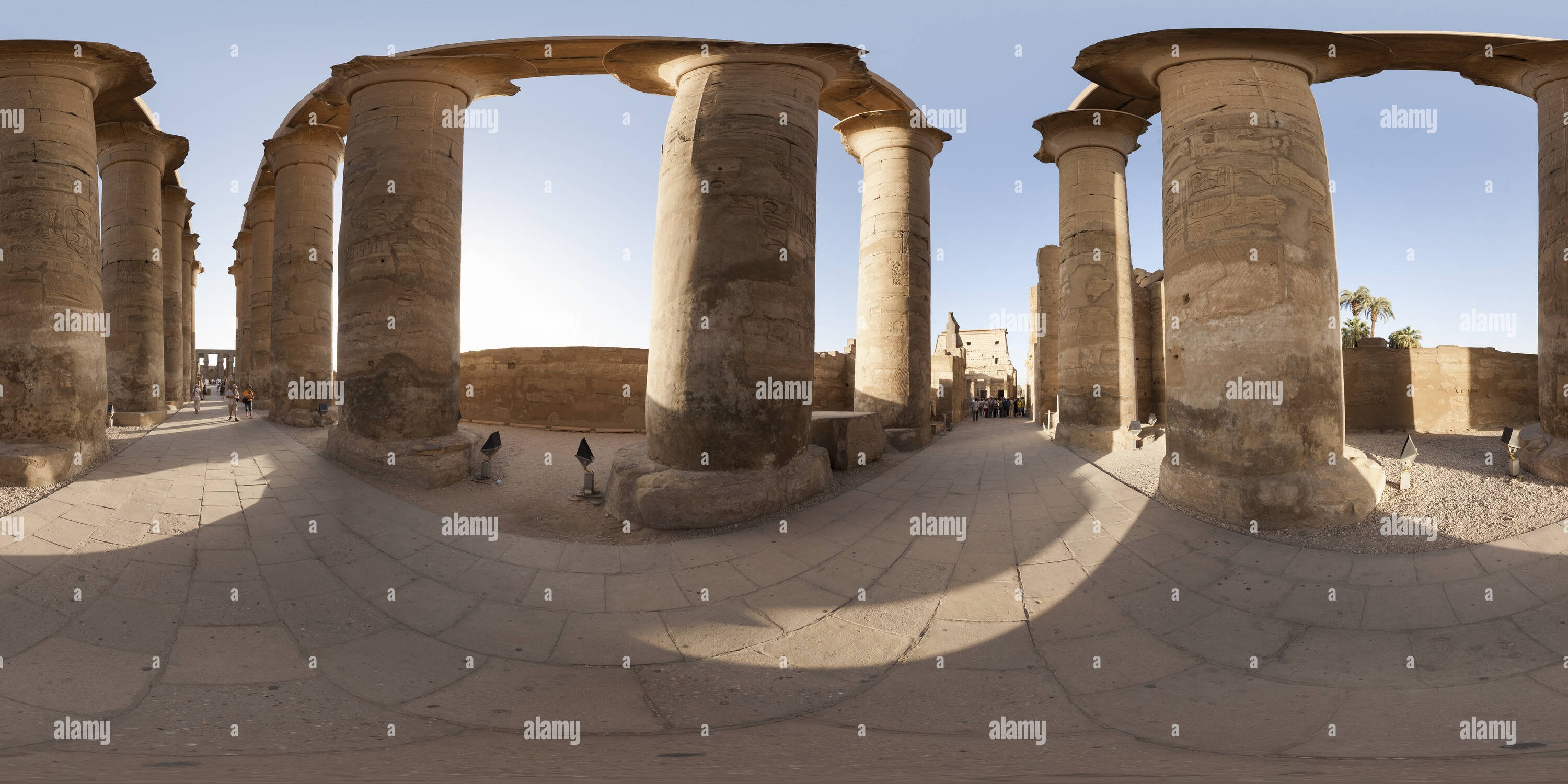 360 Grad Panorama Ansicht von Colonnade Saal auf den Tempel von Luxor