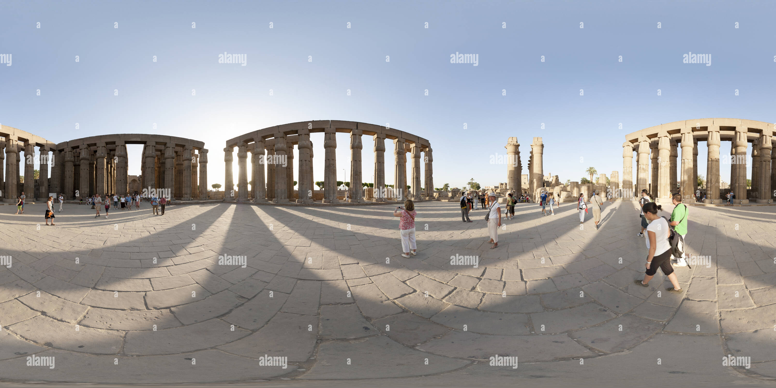 360 Grad Panorama Ansicht von Amenhotep III. Hof auf den Tempel von Luxor