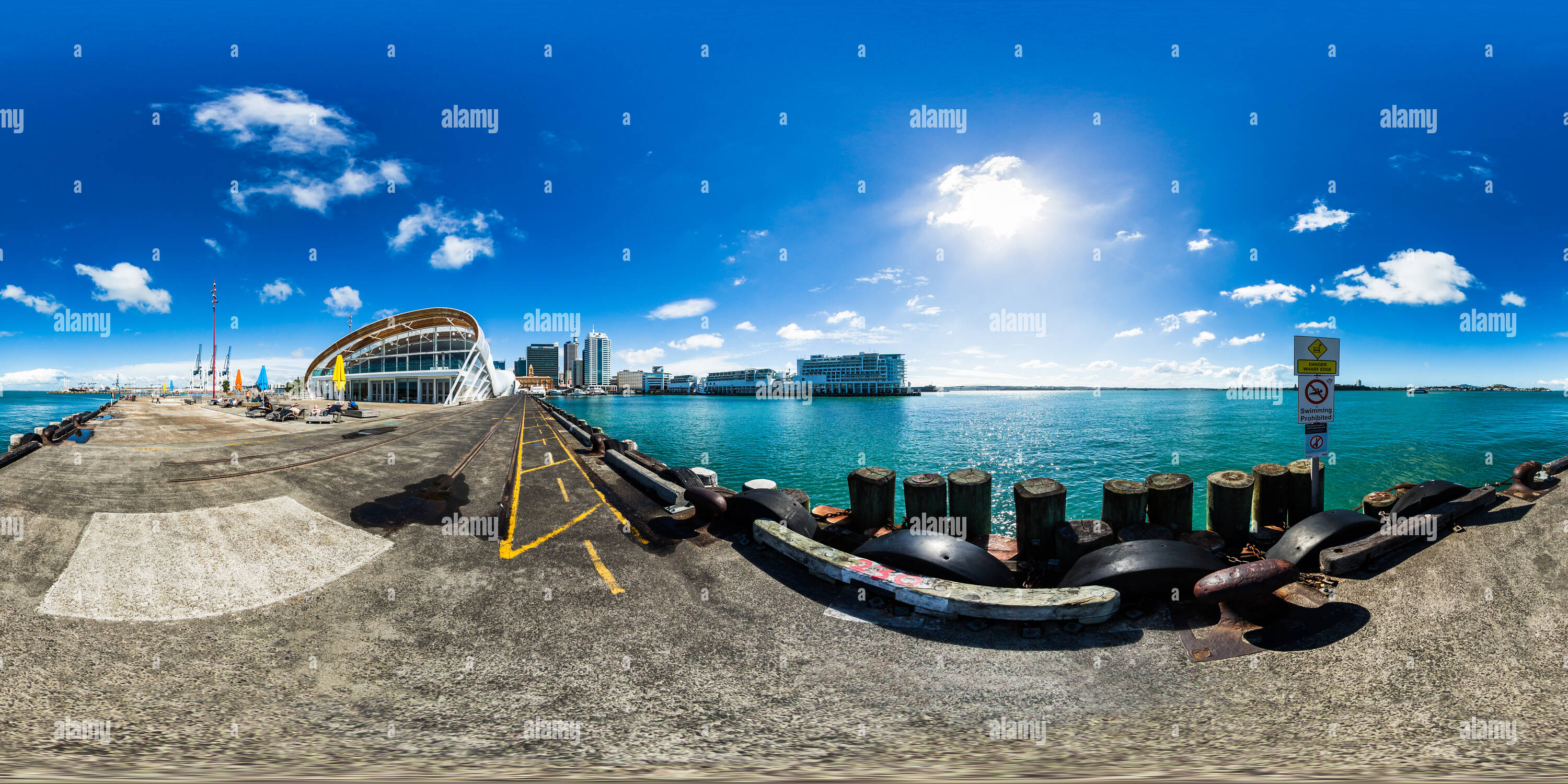 360 Grad Panorama Ansicht von Die Cloud-Queens Wharf - Auckland City Waterfront - Neuseeland