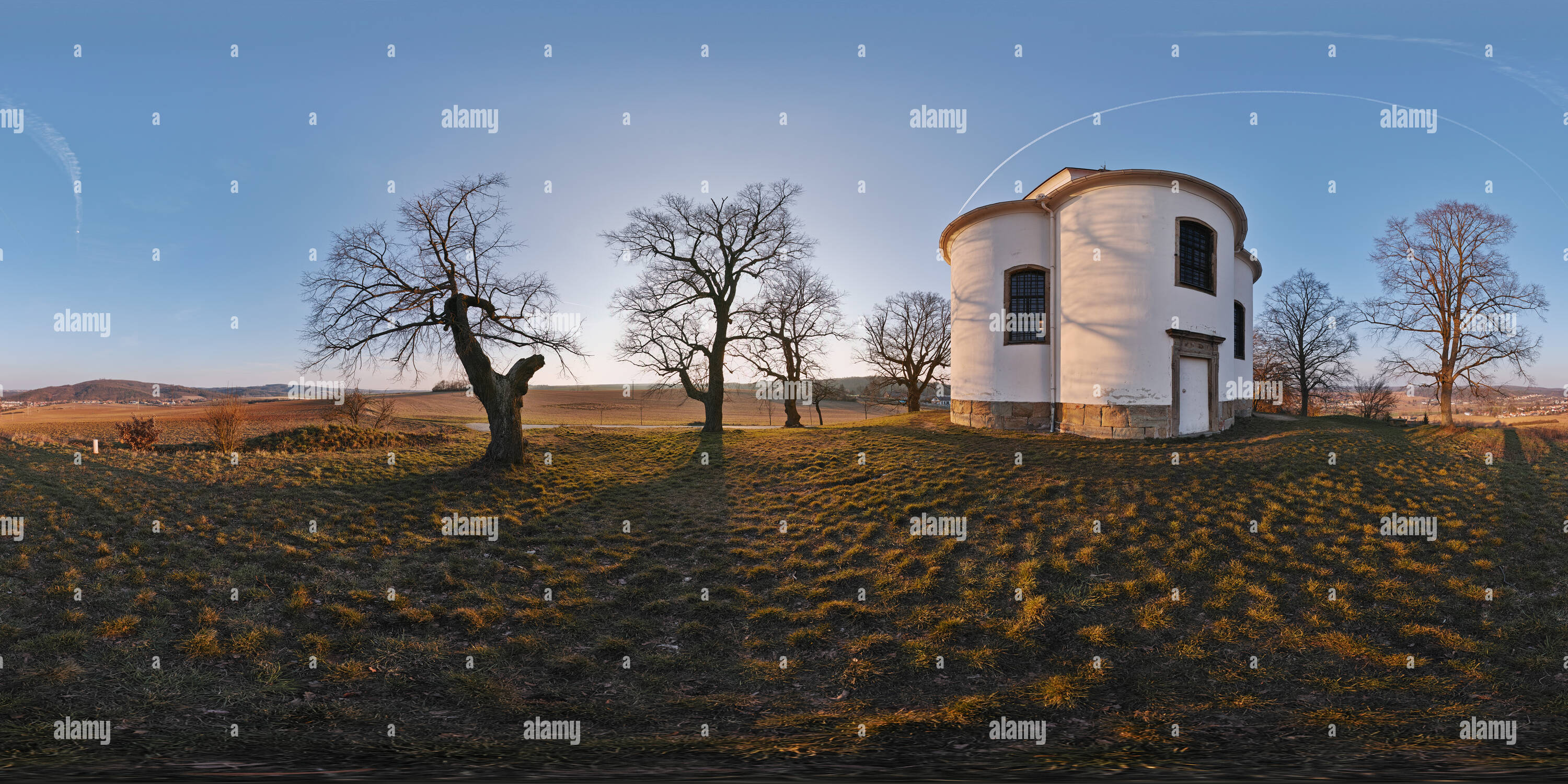 360 Grad Panorama Ansicht von Kapelle der Heiligen Dreifaltigkeit in der Nähe von Rosice