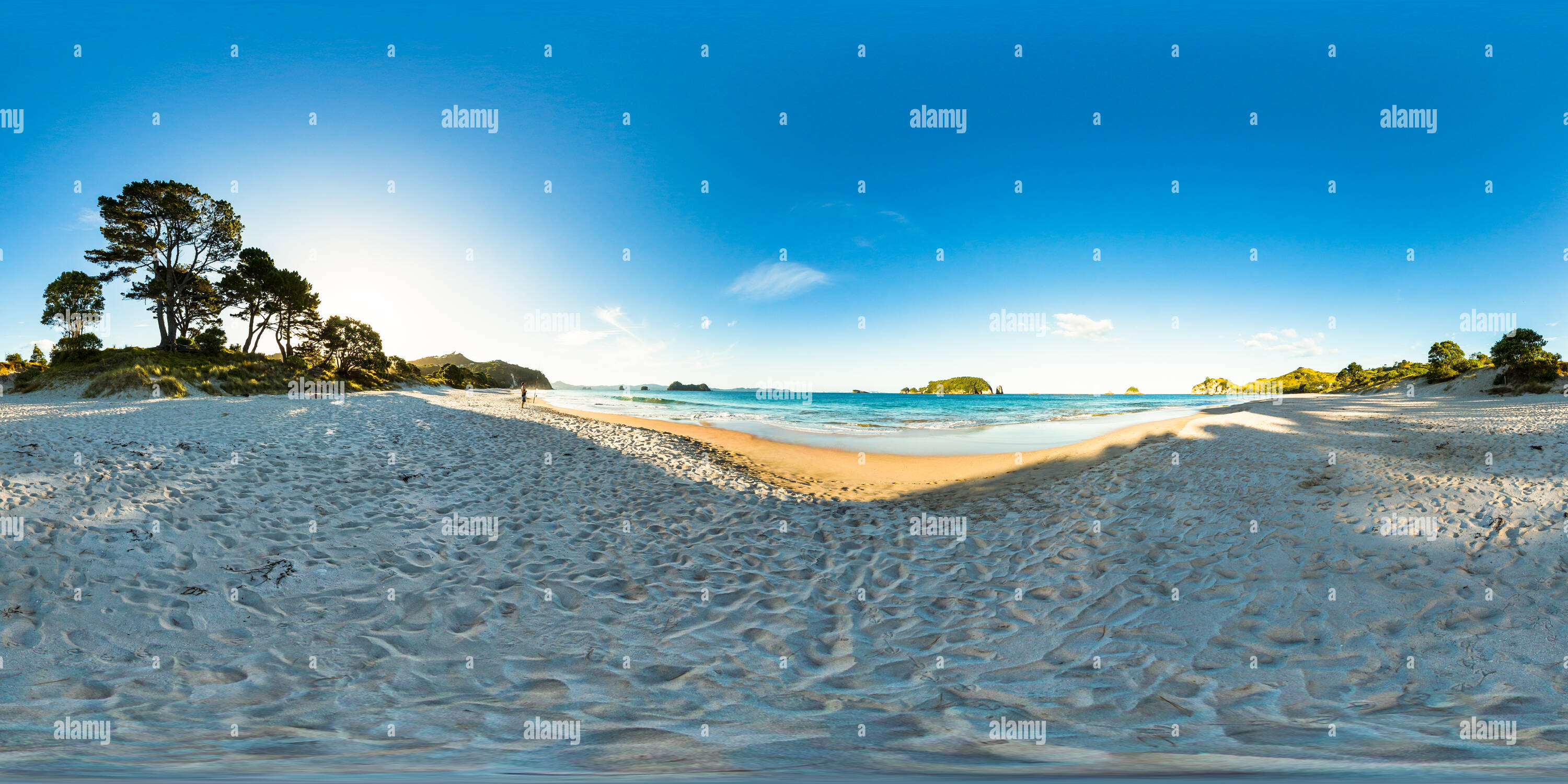 360 Grad Panorama Ansicht von Angeln am Strand bei Sonnenuntergang - Hahei Coromandel Halbinsel - Waikato, Neuseeland