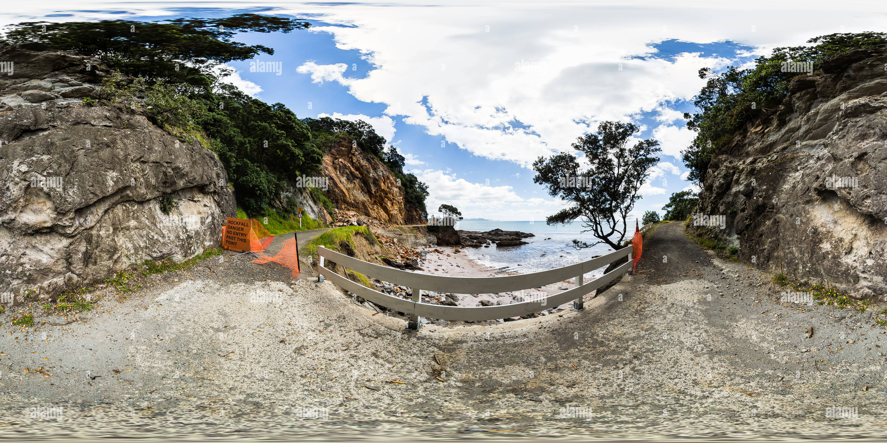 360 Grad Panorama Ansicht von Steinschlag Gefahr auf Bluff Road aus Ringe Strand - Coromandel Halbinsel - Tasman Waikato - Neuseeland