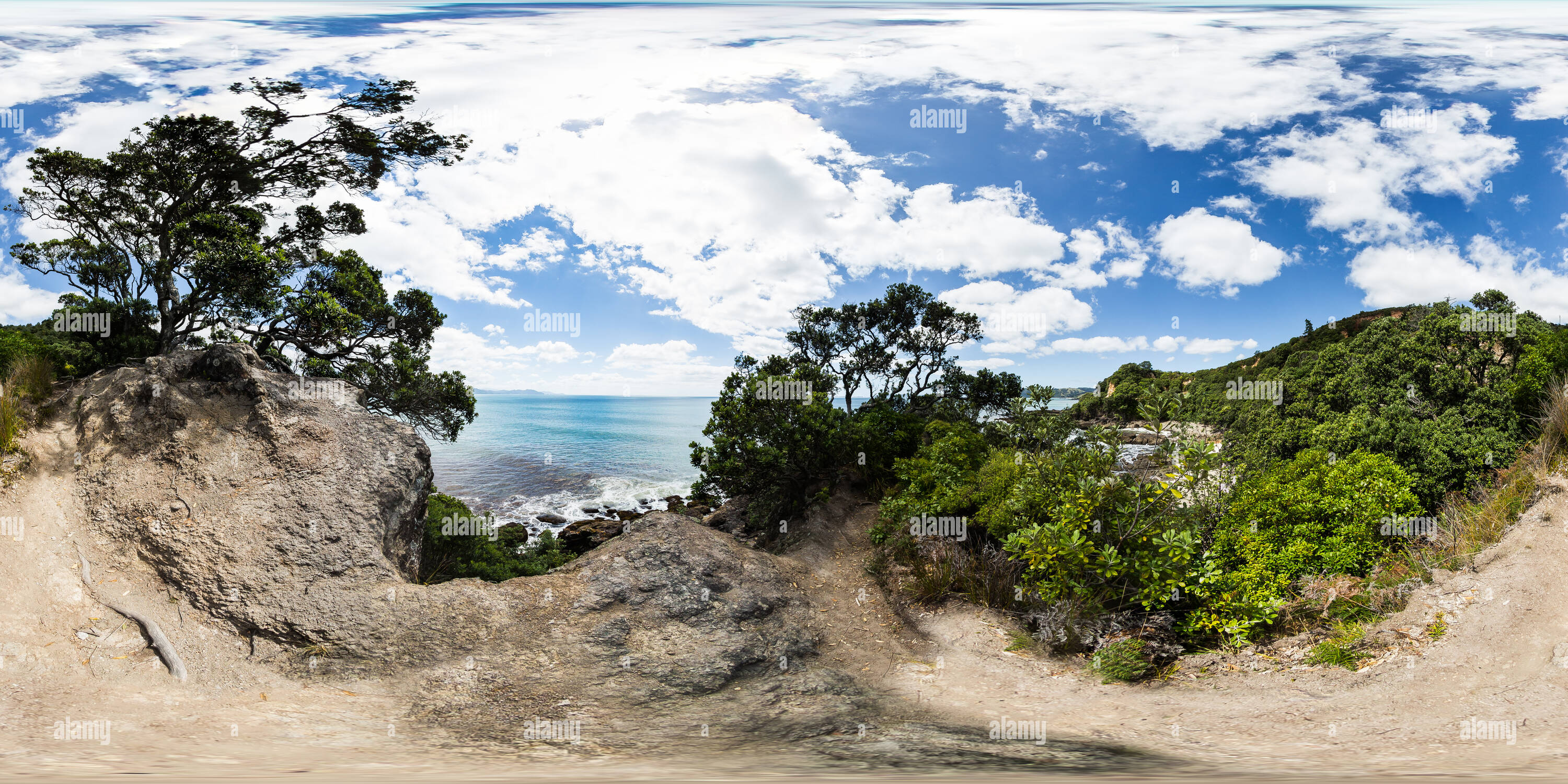 360 Grad Panorama Ansicht von Hinunter zu den Buchten. Bluff Road aus Ringe Strand - Coromandel Halbinsel - Tasman Waikato - Neuseeland