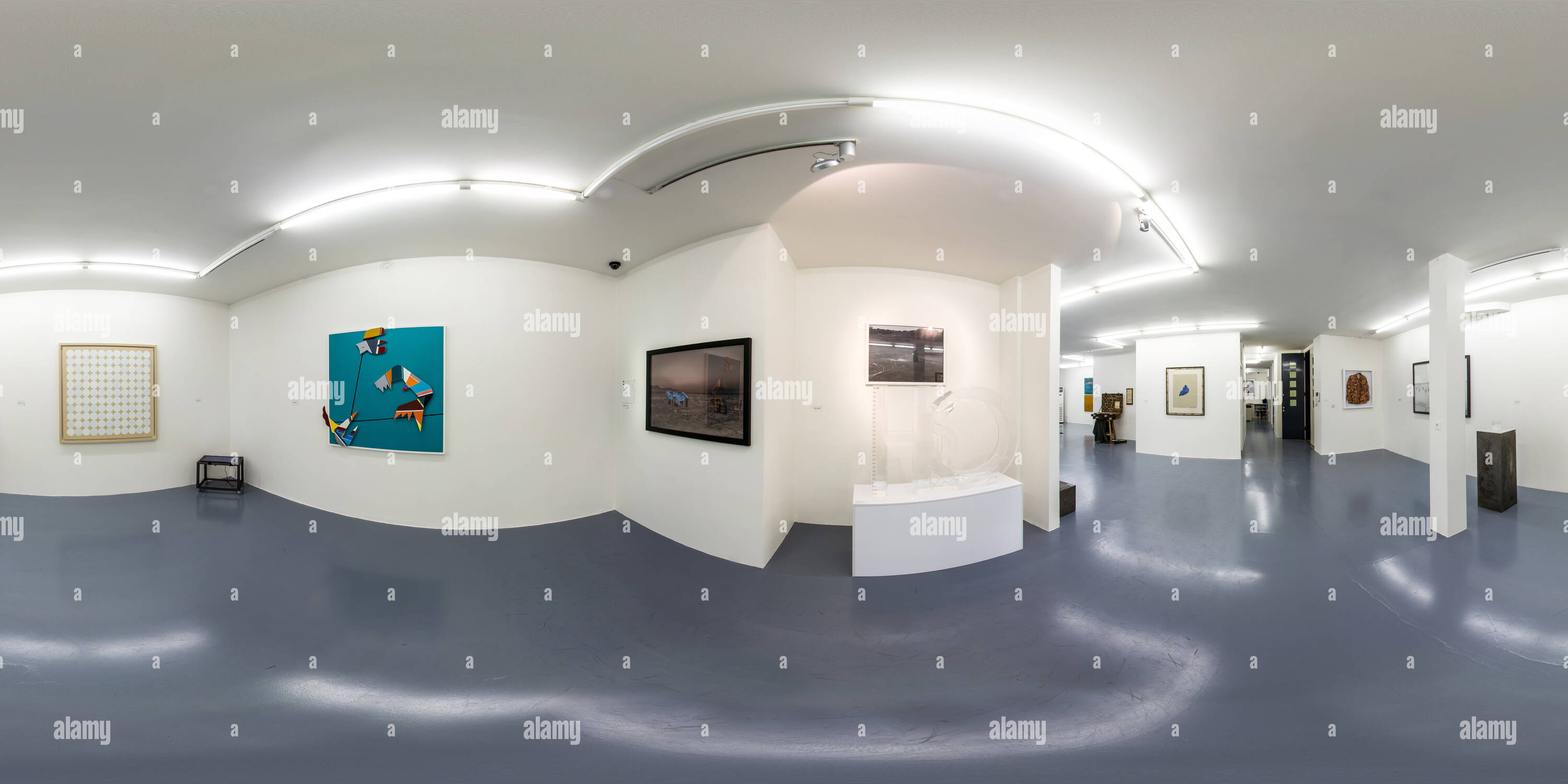 360 Grad Panorama Ansicht von Etemad Galerie Apr 2016 Blue Gold 04.