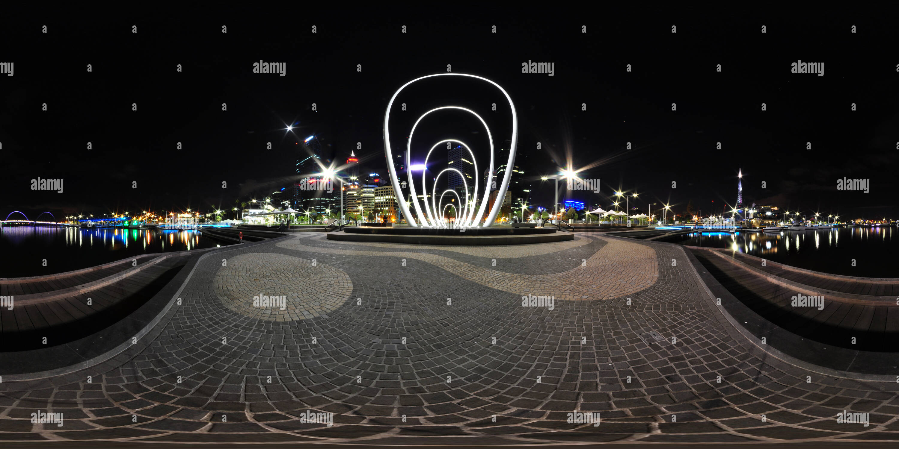 360 Grad Panorama Ansicht von Die nachtansicht der Vorderseite des Spanda auf die Landung in Elizabeth, Kai Perth
