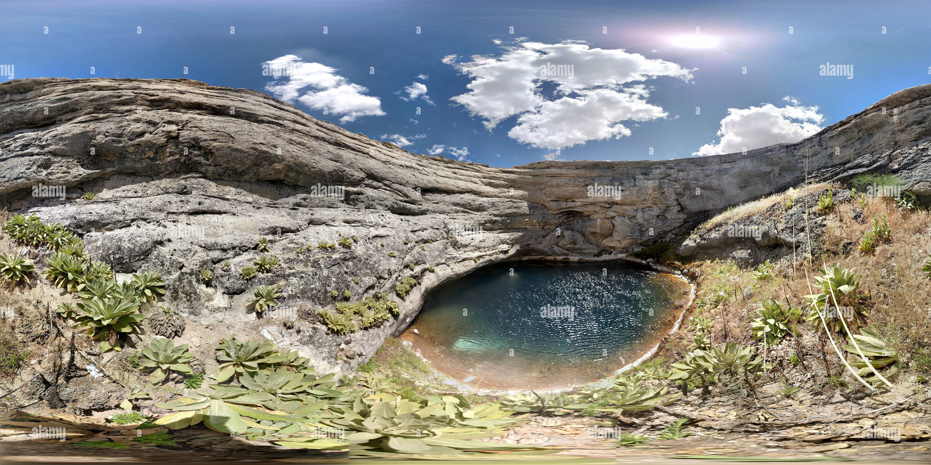 360 Grad Panorama Ansicht von In Diana's Punch Bowl, Nevada