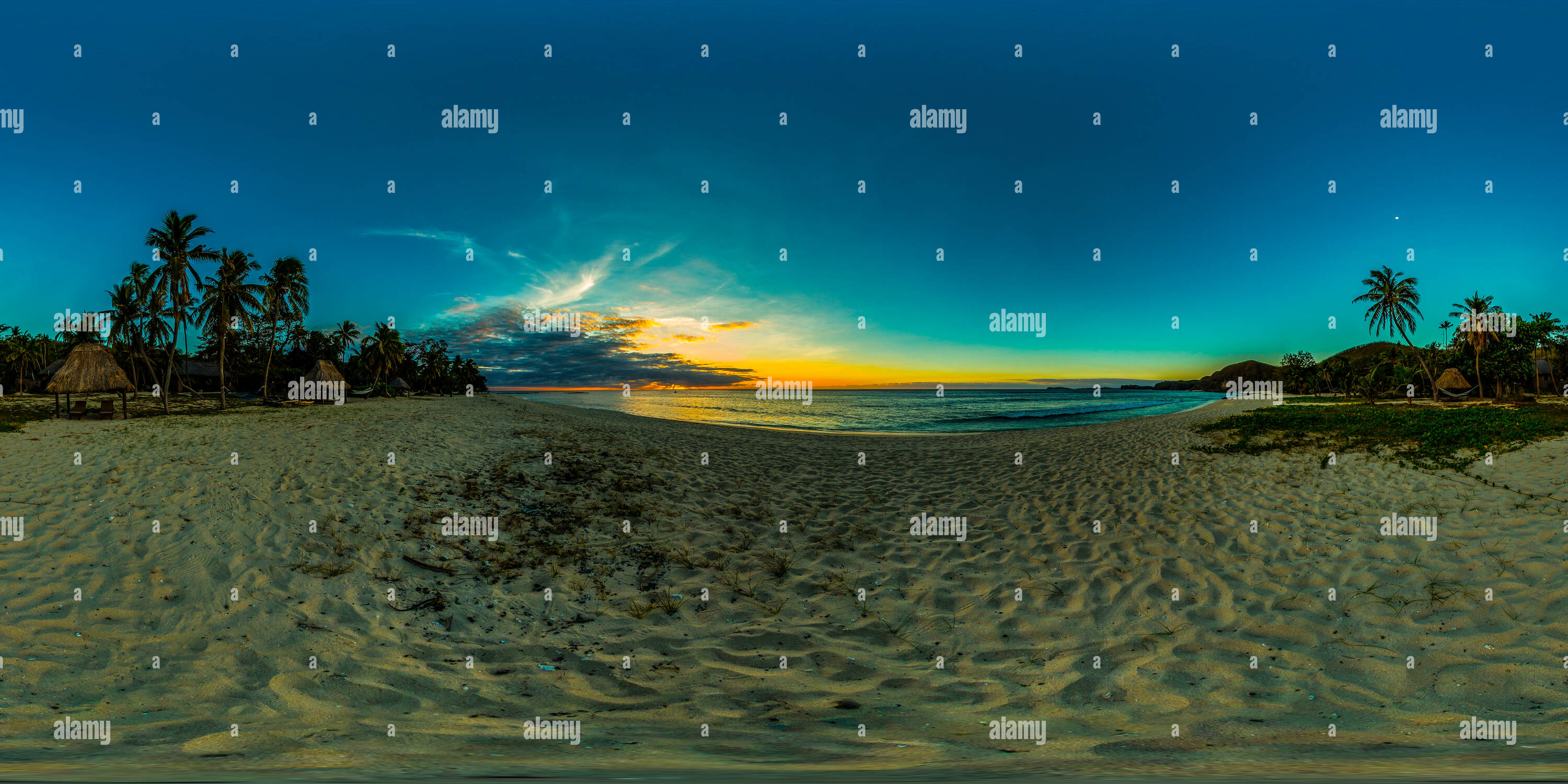 360 Grad Panorama Ansicht von Sonnenuntergang am Strand von Yasawa Island Resort und Spa - Yasawa Island - Fidschi Inseln