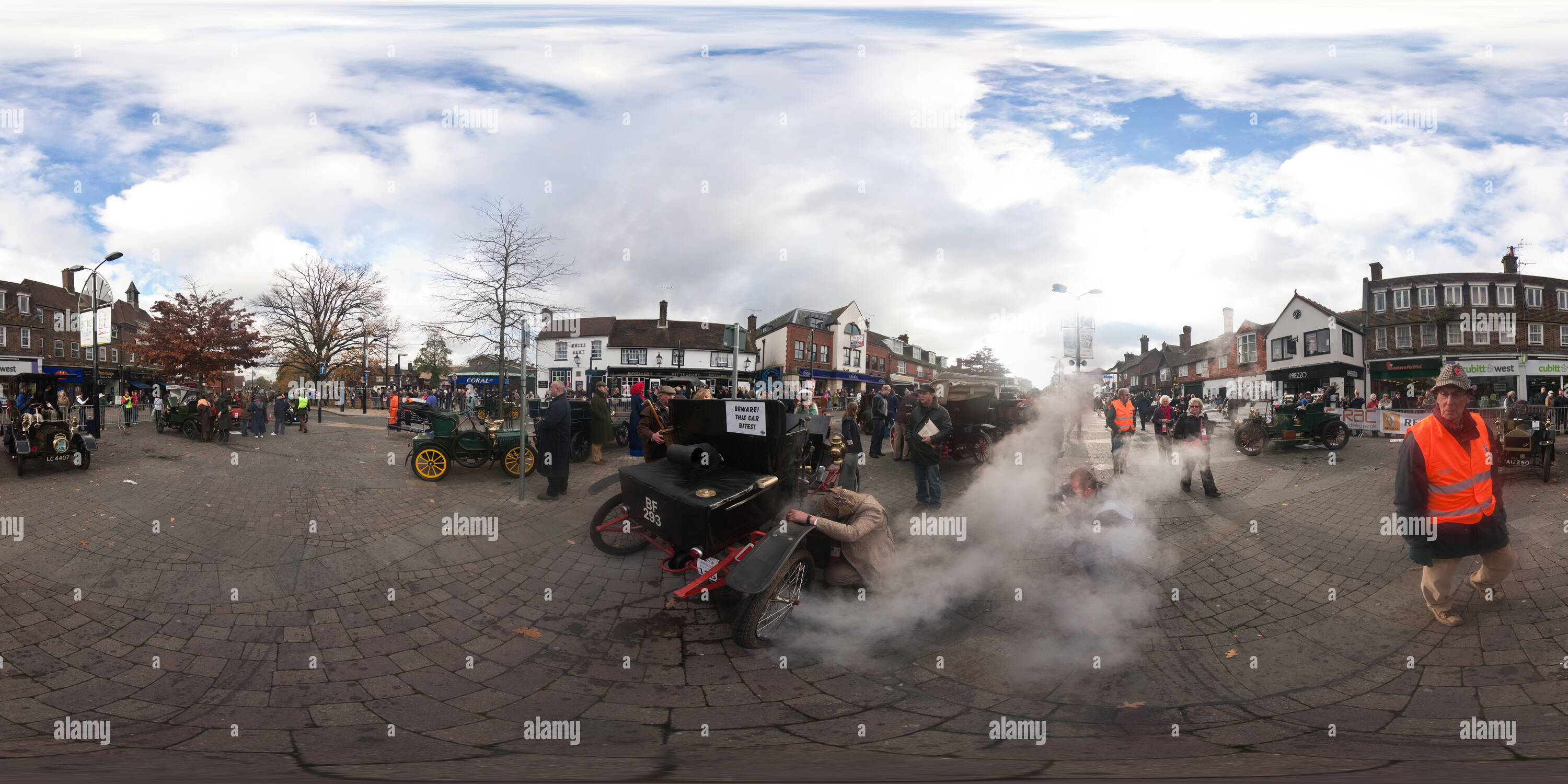 360 Grad Panorama Ansicht von BF 293 Ein 1901 Lokomobile auf dem Veteran Car 2010 ausführen