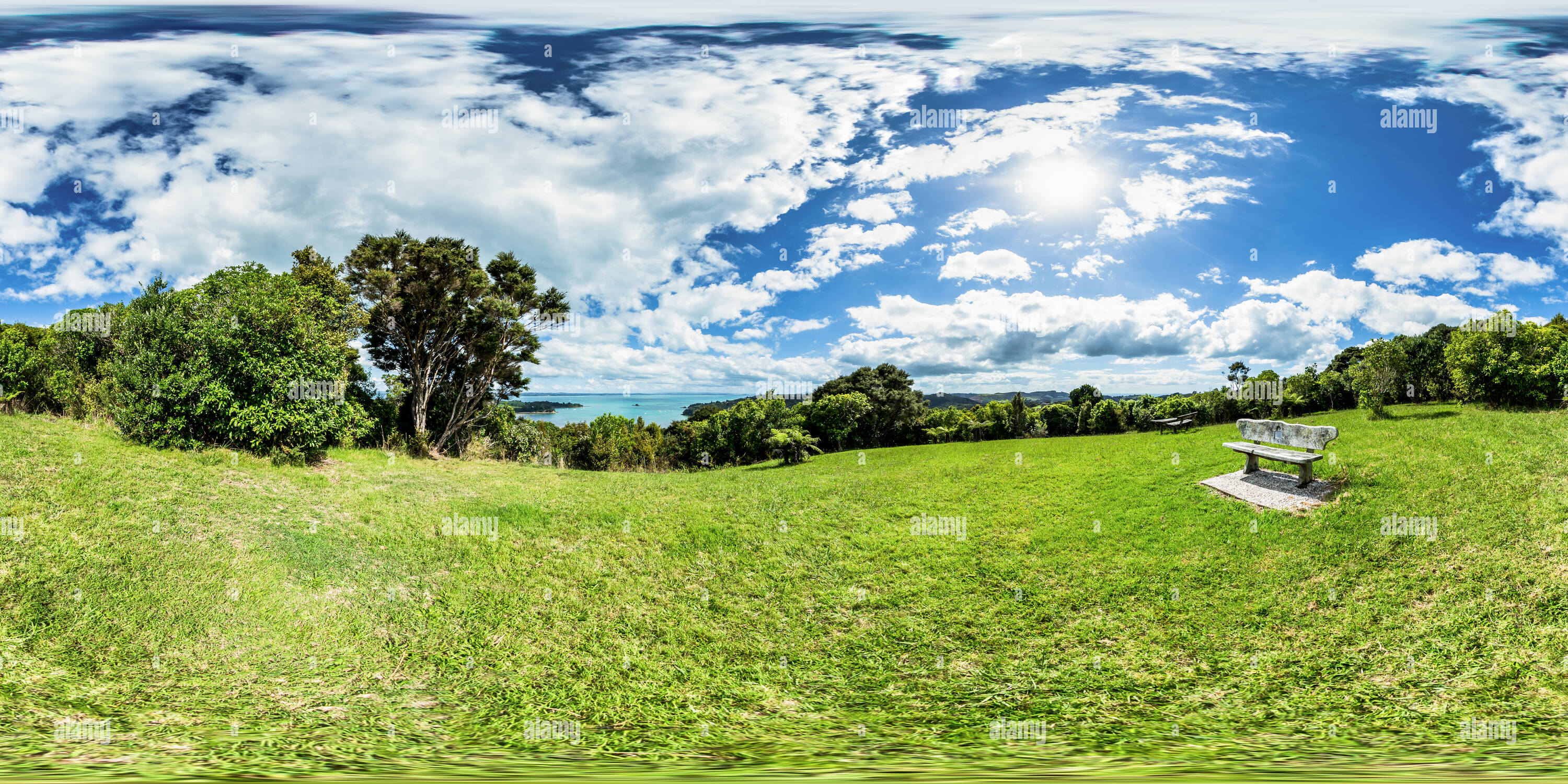 360 Grad Panorama Ansicht von Suche in der Nähe von Carsons Straße - Waiheke Island Auckland - Golf von Hauraki - Neuseeland