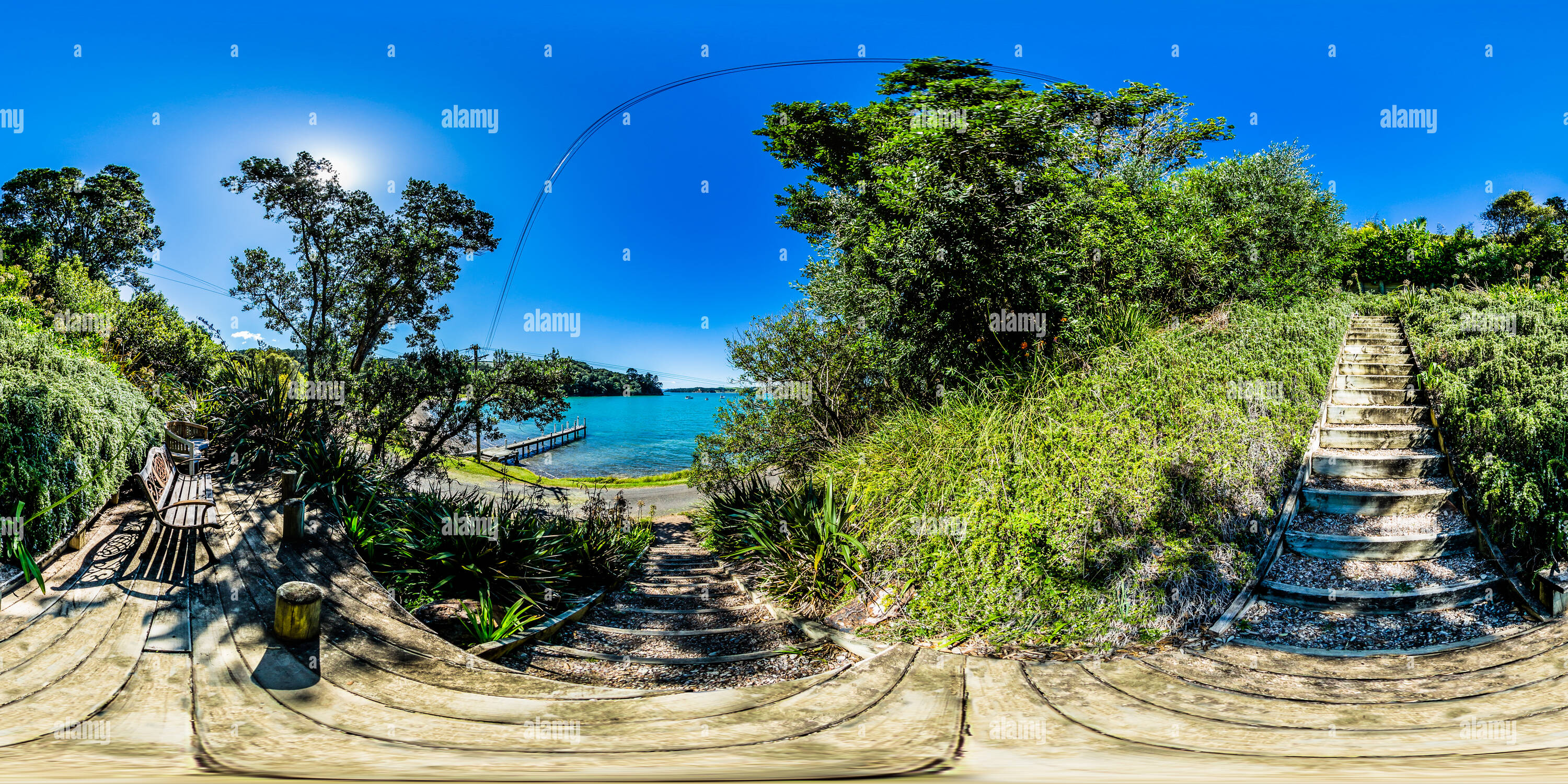 360 Grad Panorama Ansicht von Ausblick auf die Bucht von Orapiu - Waiheke Island Auckland - Golf von Hauraki - Neuseeland