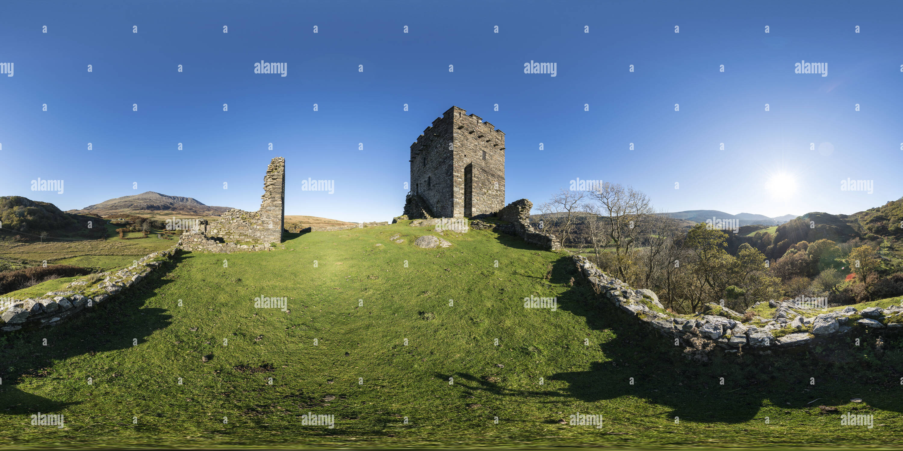 360 Grad Panorama Ansicht von Dolwyddelan Castle Ruins, Conwy