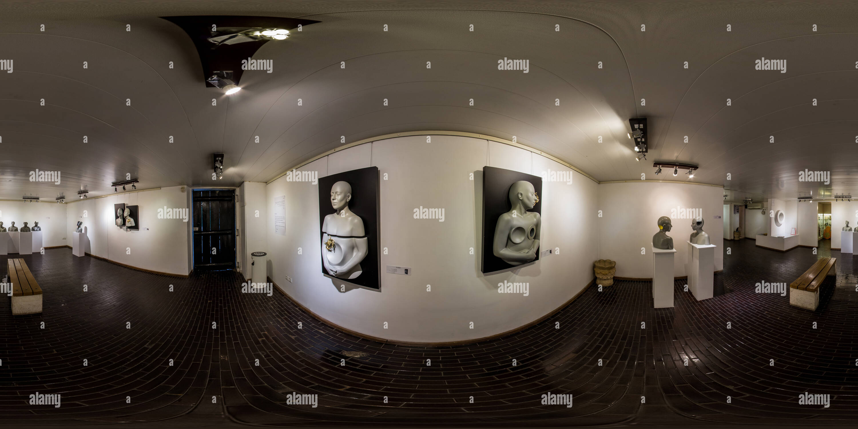 360 Grad Panorama Ansicht von Seyhoun Art Gallery Nov 2016 Ziba Pashang ruinierte Existenz 03.