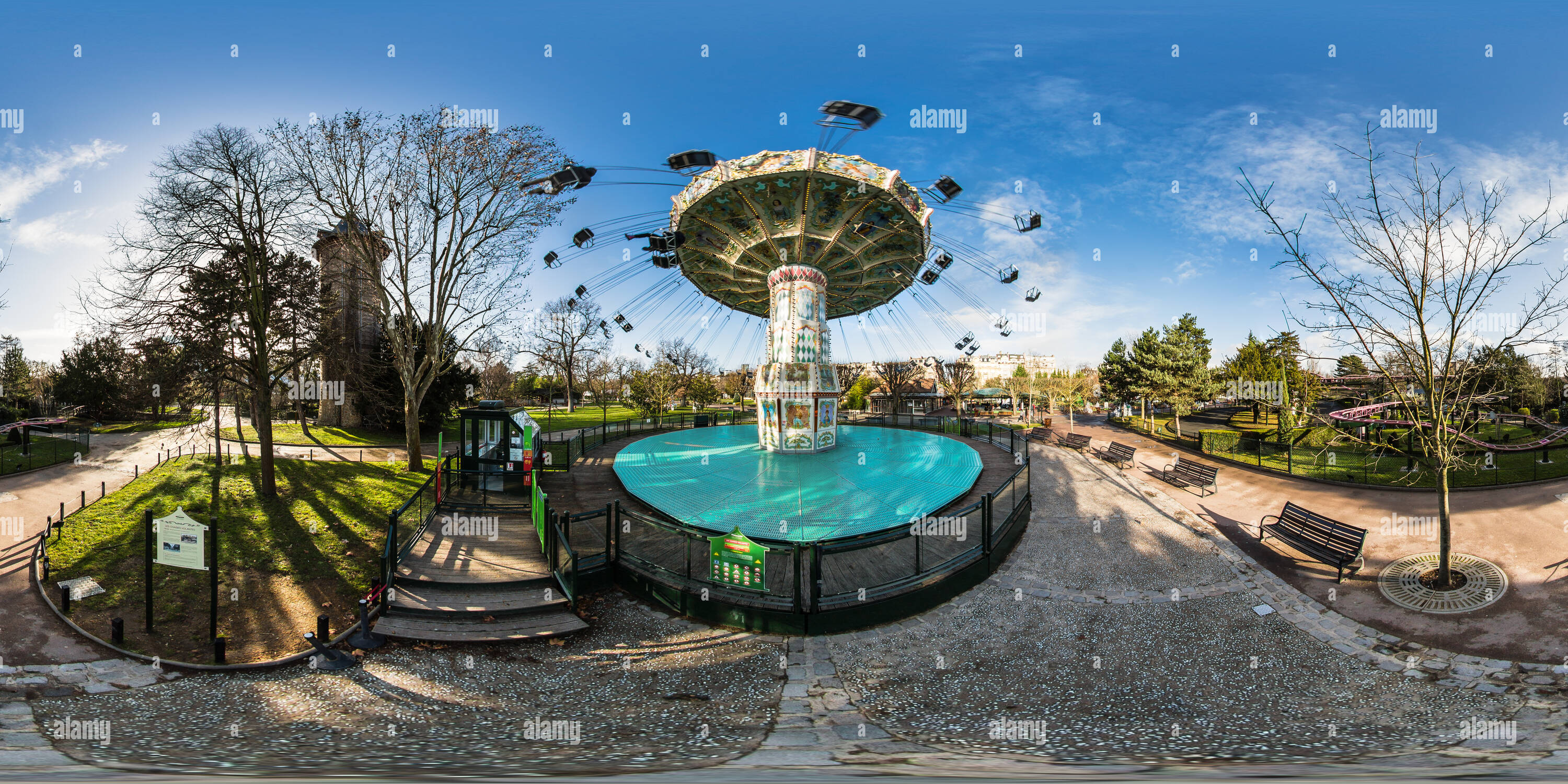 360 Grad Panorama Ansicht von Les Chaiselongues Volantes - Le Jardin d'Acclimatation - Bois de Boulogne - Paris - Frankreich