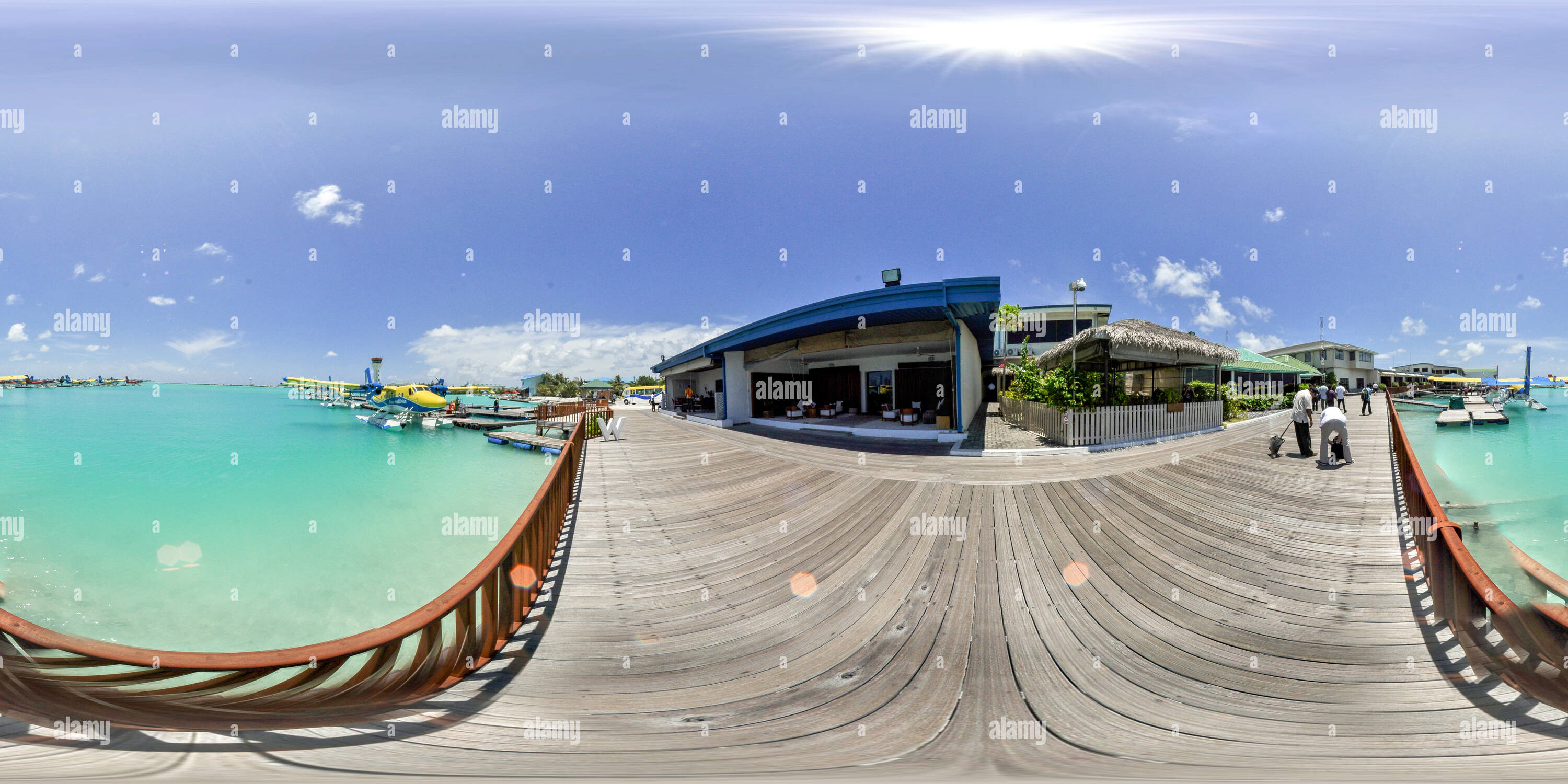 360 Grad Panorama Ansicht von Trans Maldivian Air Taxi Terminal in Malediven - Die weltgrößte Wasserflugzeug Terminal