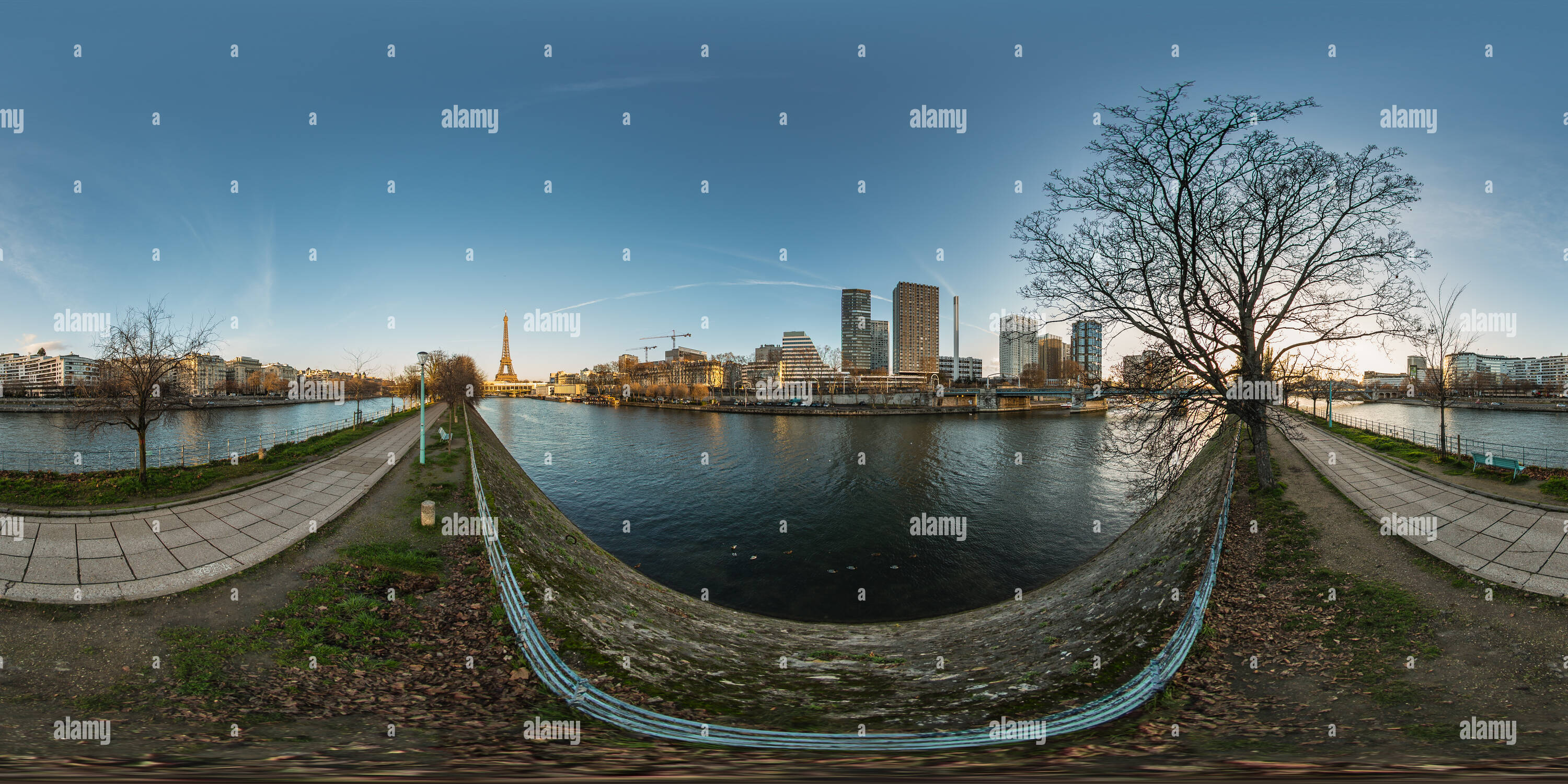 360 Grad Panorama Ansicht von Allée des Cygnes - L'Île aux Cygnes - Seine - Paris - Frankreich